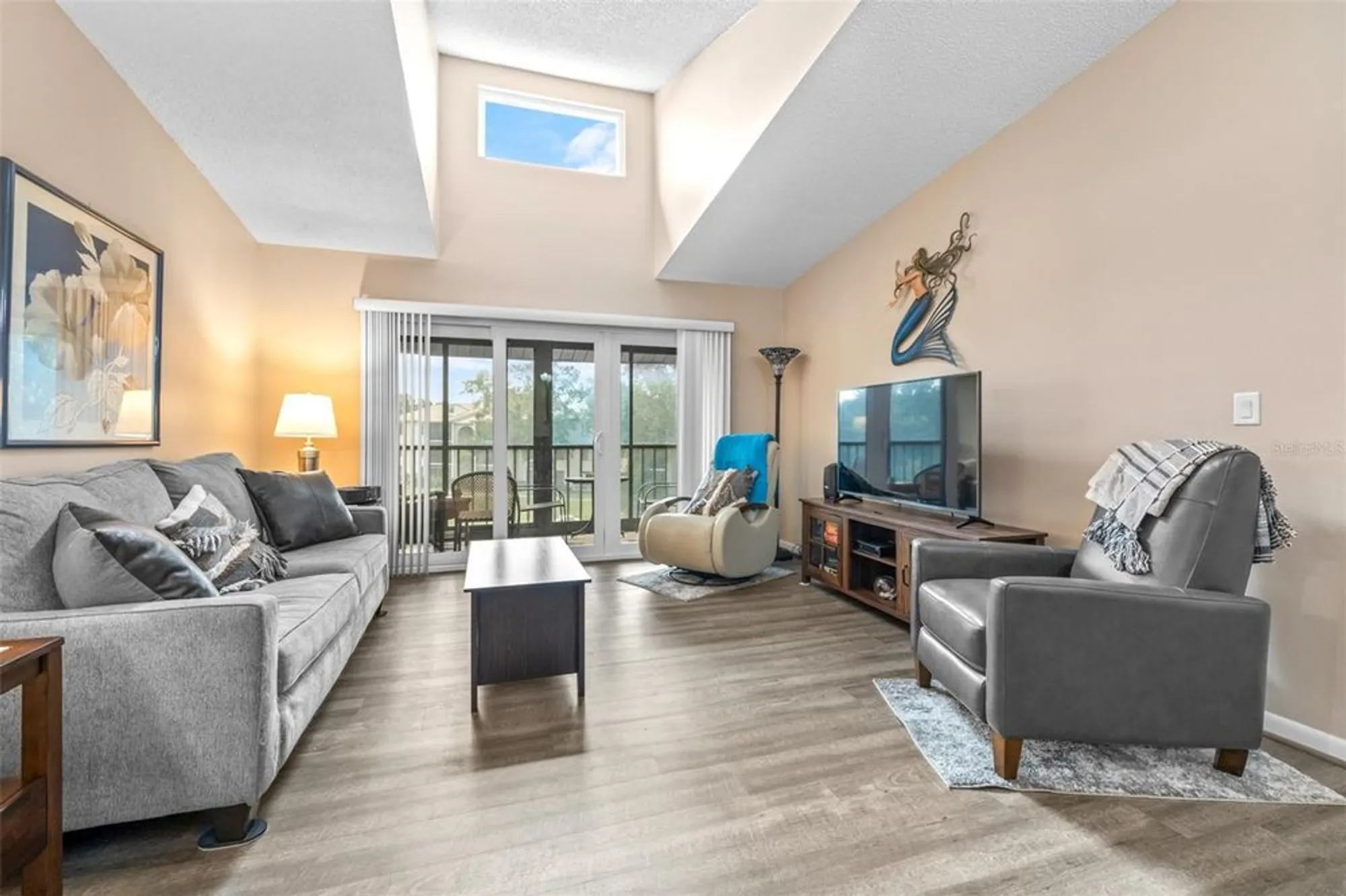 Property Slideshow image 6 of 34 | 1871 pine ridge way w apt h3, Palm Harbor, FL, 34684