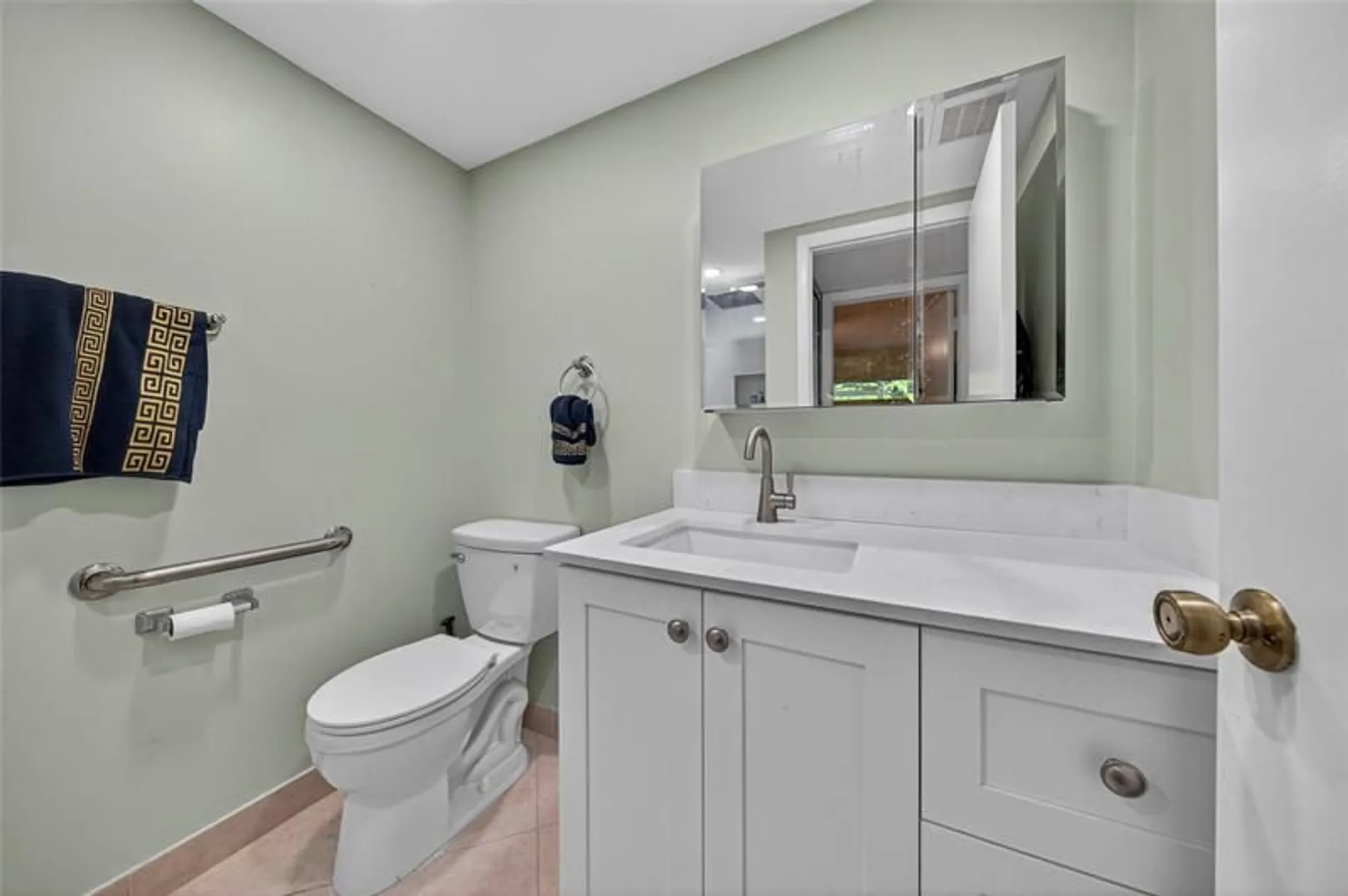Property Slideshow image 23 of 37 | 293 normandy g, Delray Beach, FL, 33484