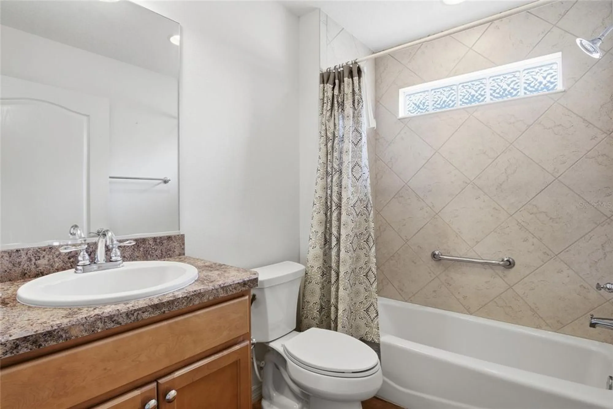 Property Slideshow image 19 of 38 | 1923 useppa oaks ln, The Villages, FL, 32163