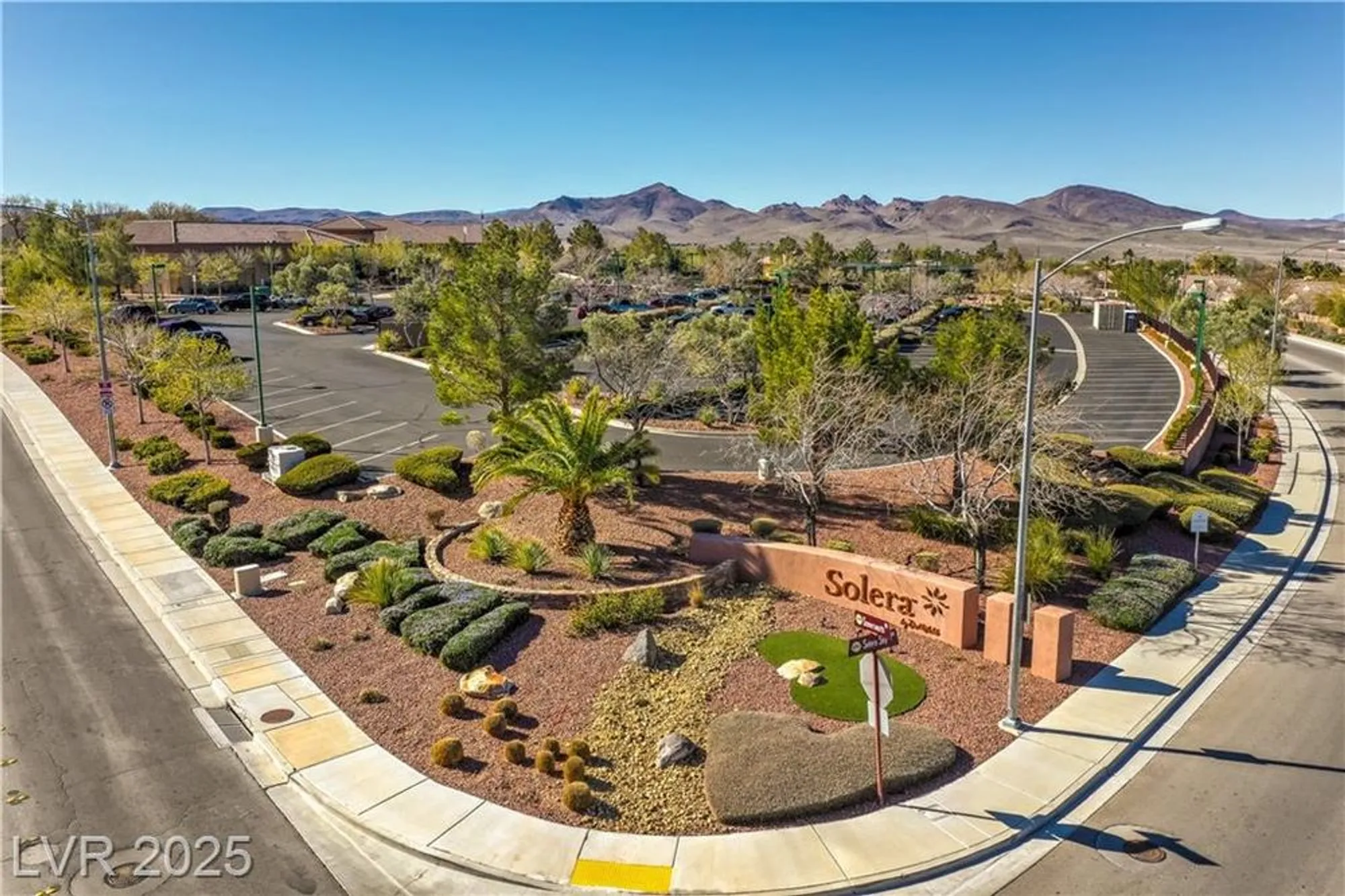 Property Slideshow image 35 of 55 | 2504 ashen light dr, Henderson, NV, 89044
