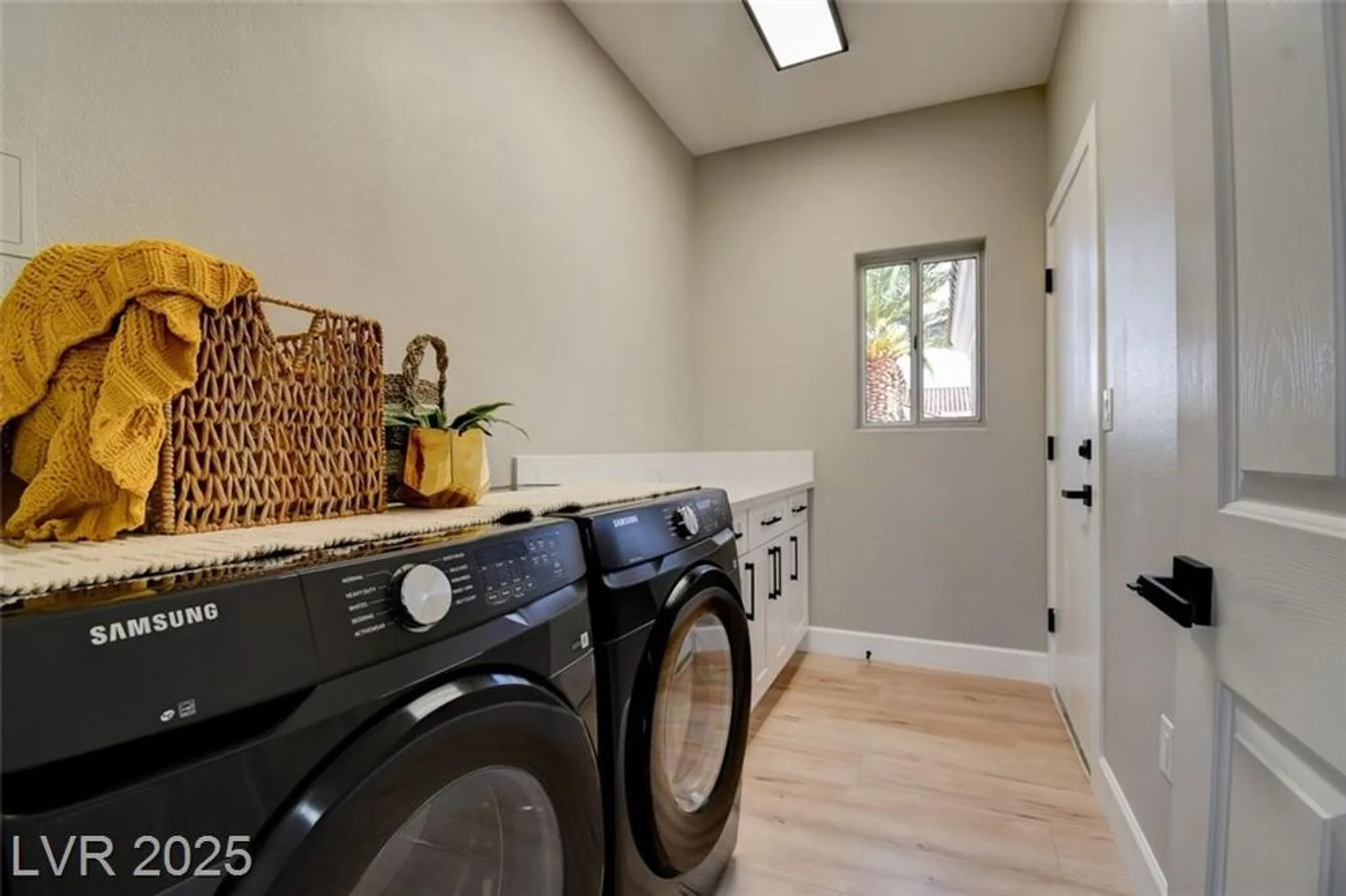 Property Slideshow image 27 of 42 | 10720 back plains dr, Las Vegas, NV, 89134