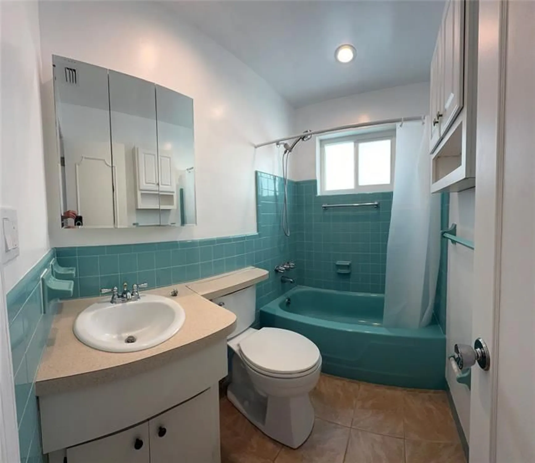 Property Slideshow image 14 of 26 | 4714 nw 44th st, Tamarac, FL, 33319