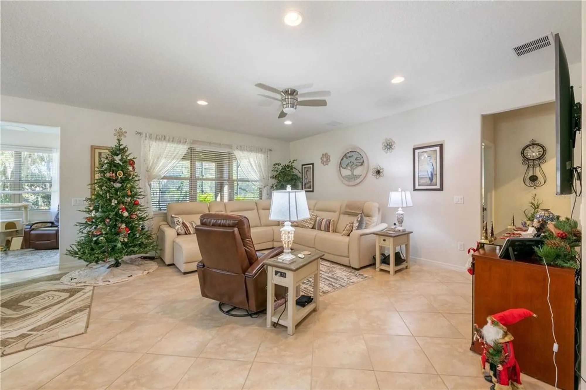 Property Slideshow image 7 of 32 | 372 toldedo rd, Davenport, FL, 33837