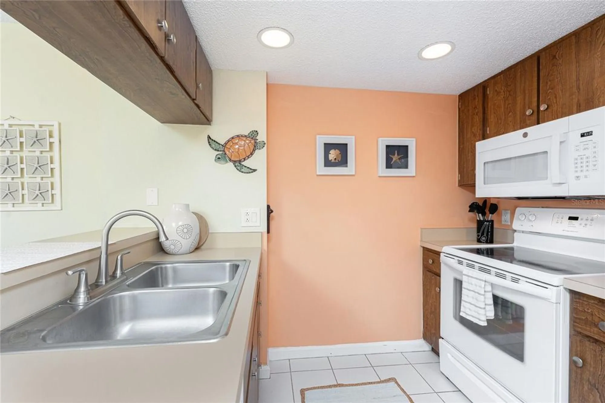 Property Slideshow image 16 of 42 | 3160 matecumbe key rd apt 238, Punta Gorda, FL, 33955