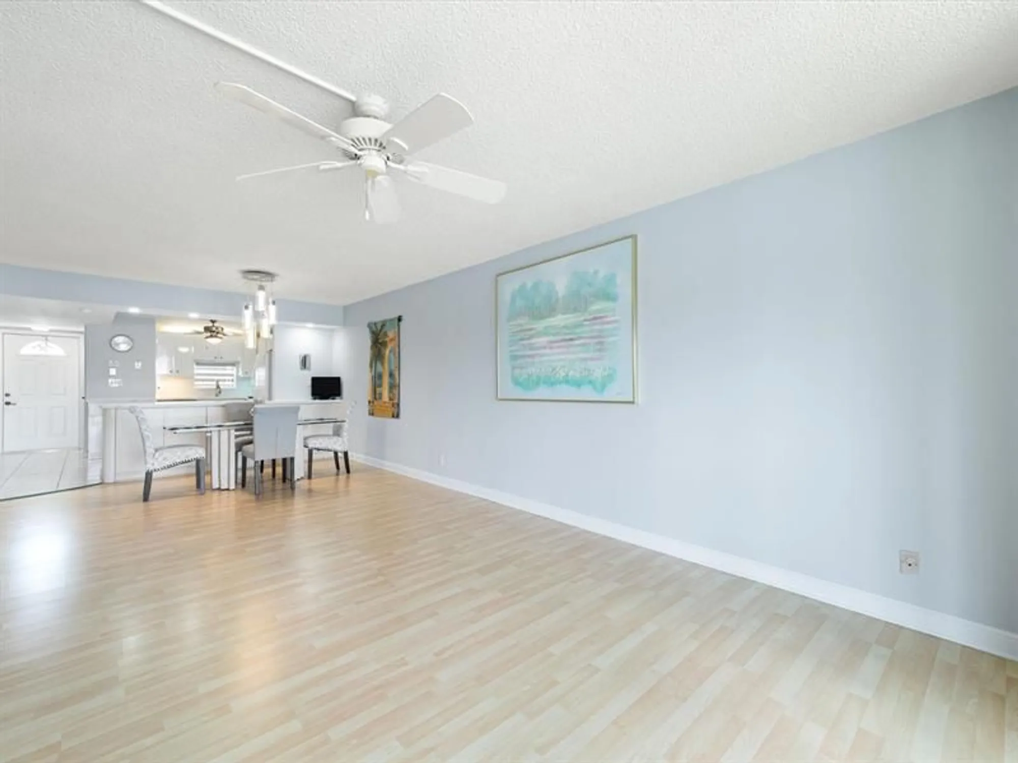 Property Slideshow image 6 of 42 | 9423 s hollybrook lake dr 309, Pembroke Pines, FL, 33025