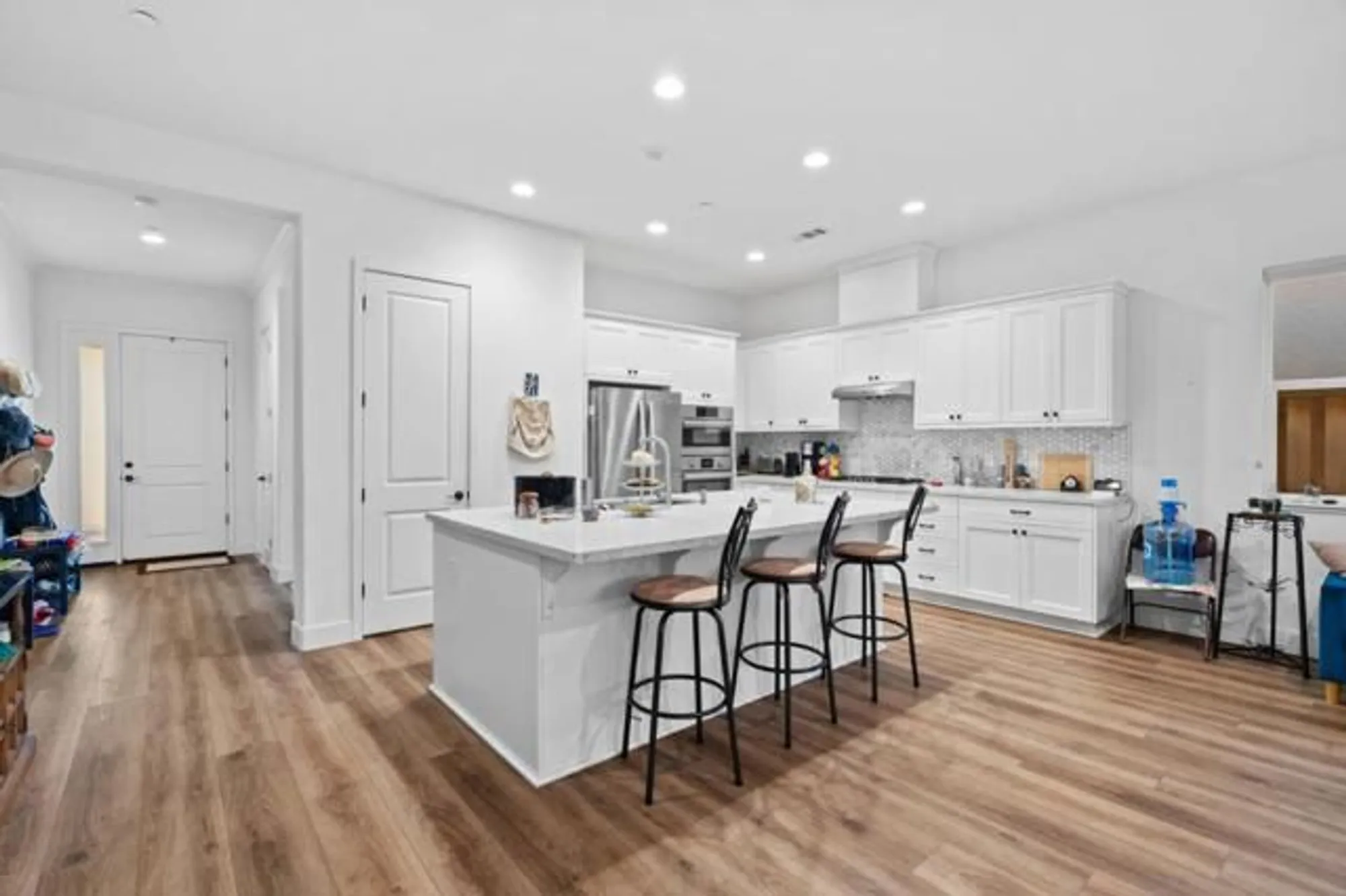 Property Slideshow image 6 of 31 | 1120 richard rd, Hollister, CA, 95023