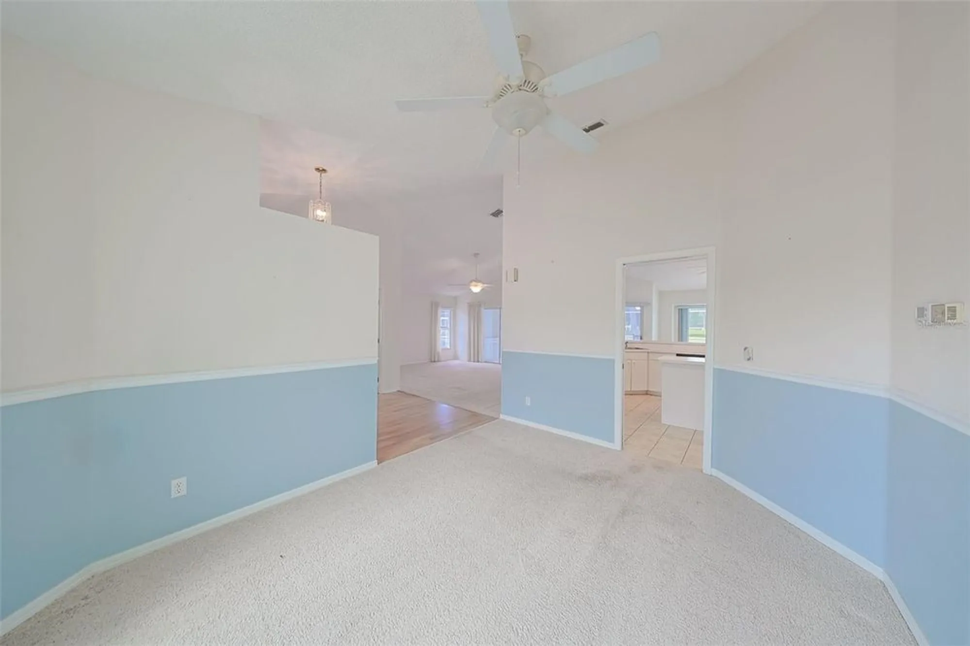 Property Slideshow image 16 of 42 | 352 caloosa palms ct, Sun City Center, FL, 33573