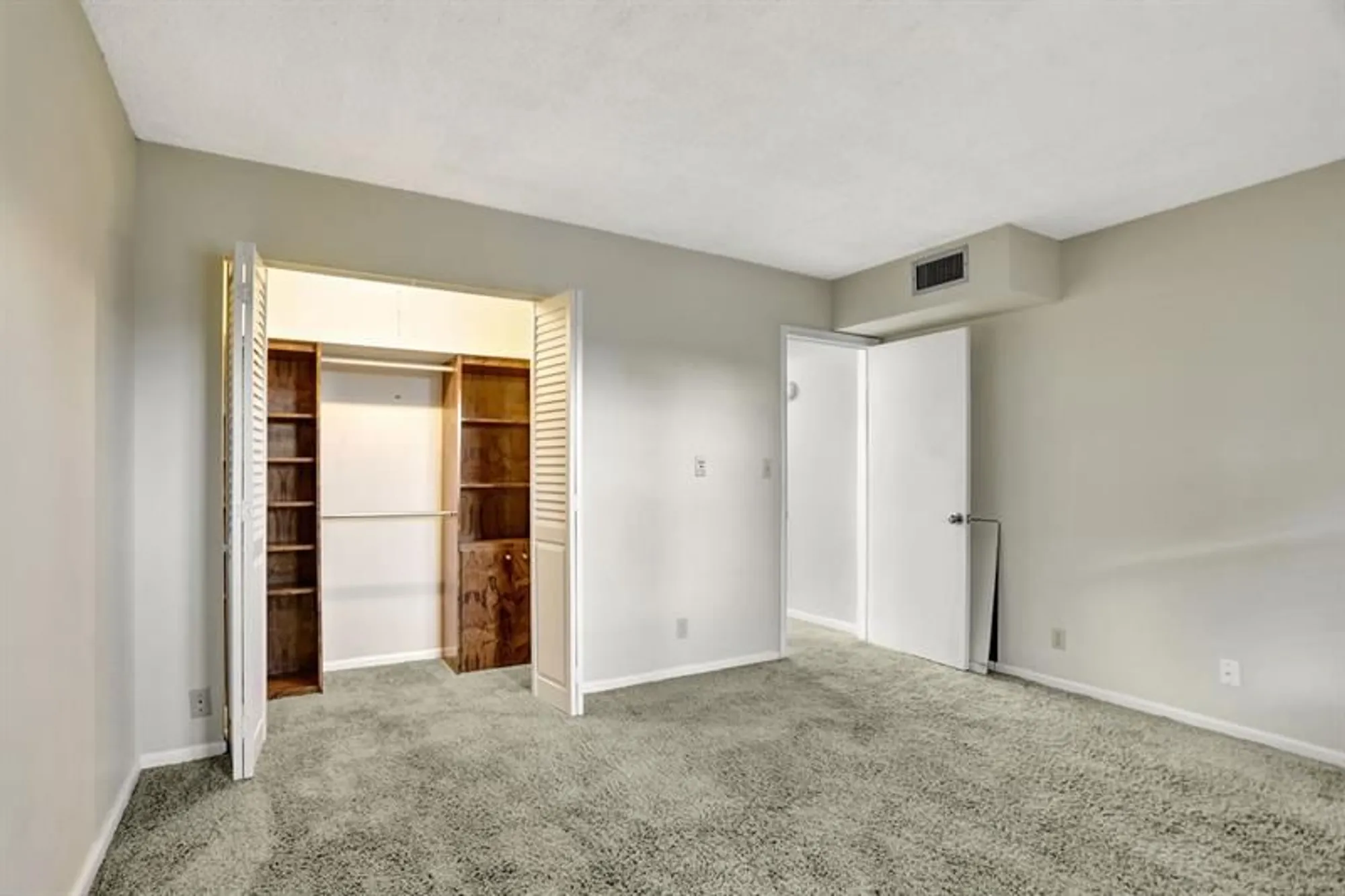 Property Slideshow image 15 of 52 | 4301 martinique cir c3, Coconut Creek, FL, 33066