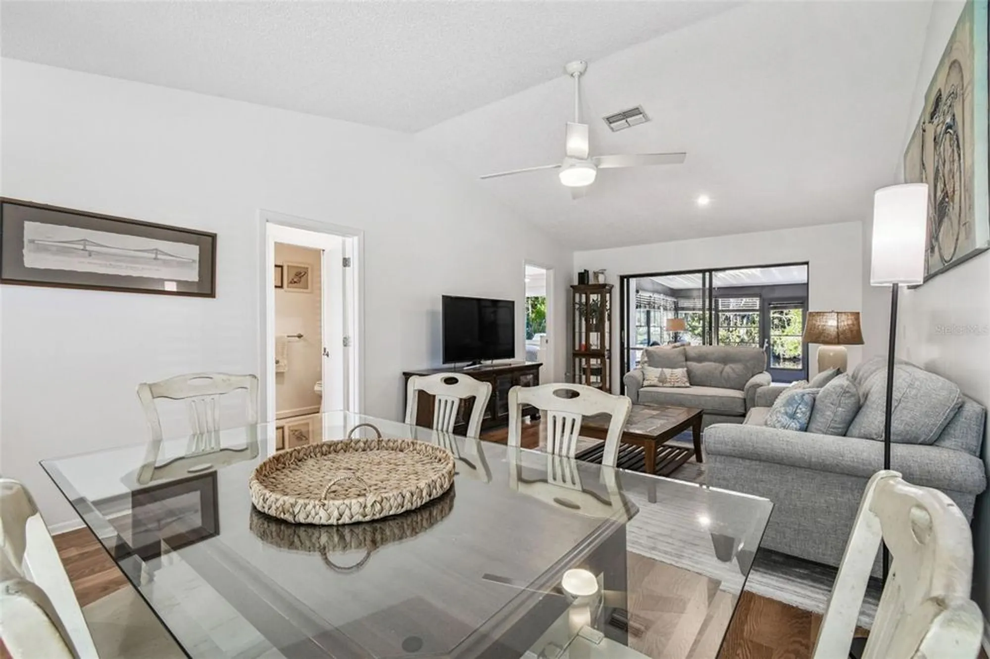 Property Slideshow image 7 of 49 | 11539 scotch pine dr, New Port Richey, FL, 34654