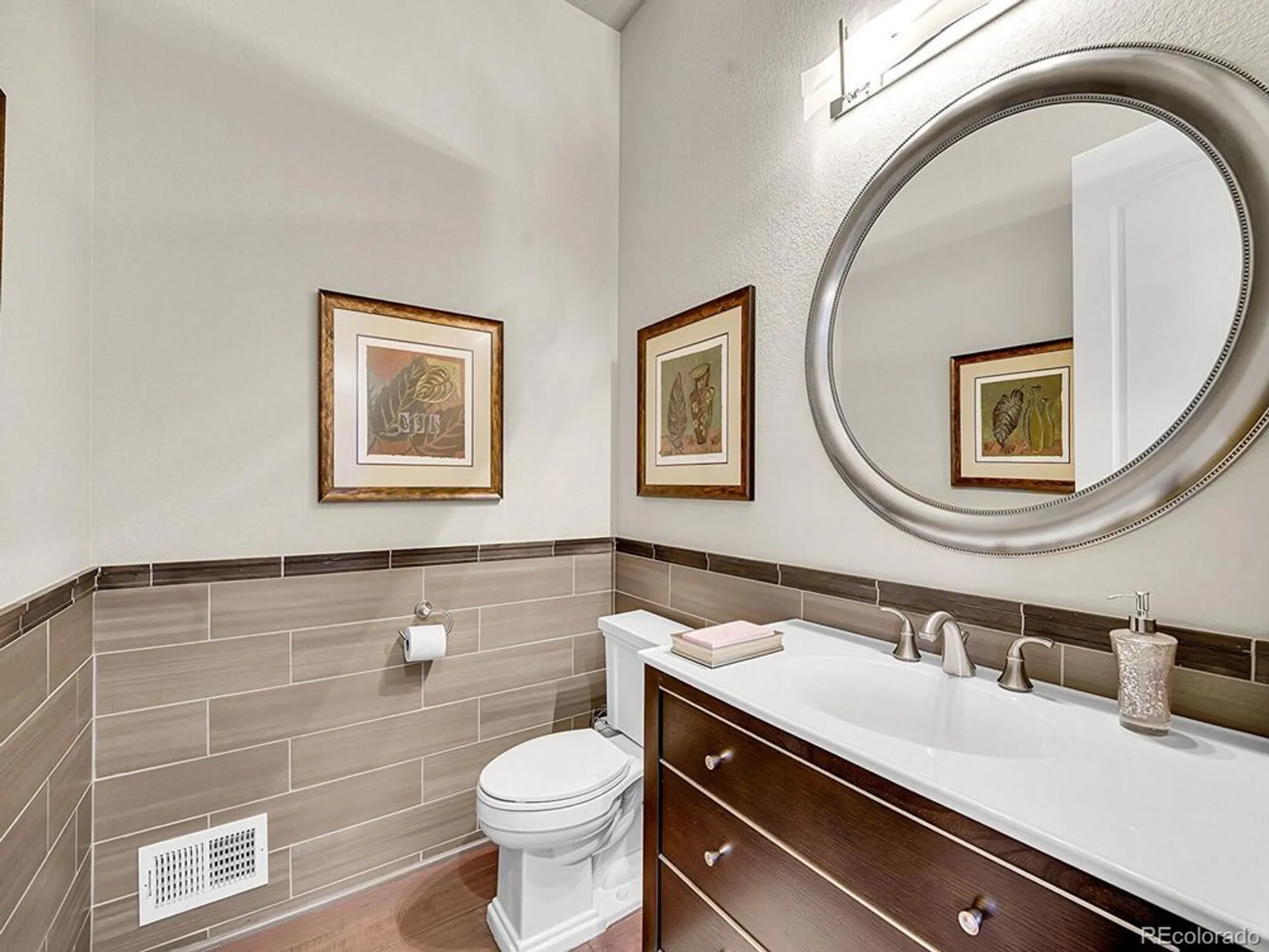 Property Slideshow image 27 of 47 | 23071 e del norte cir, Aurora, CO, 80016