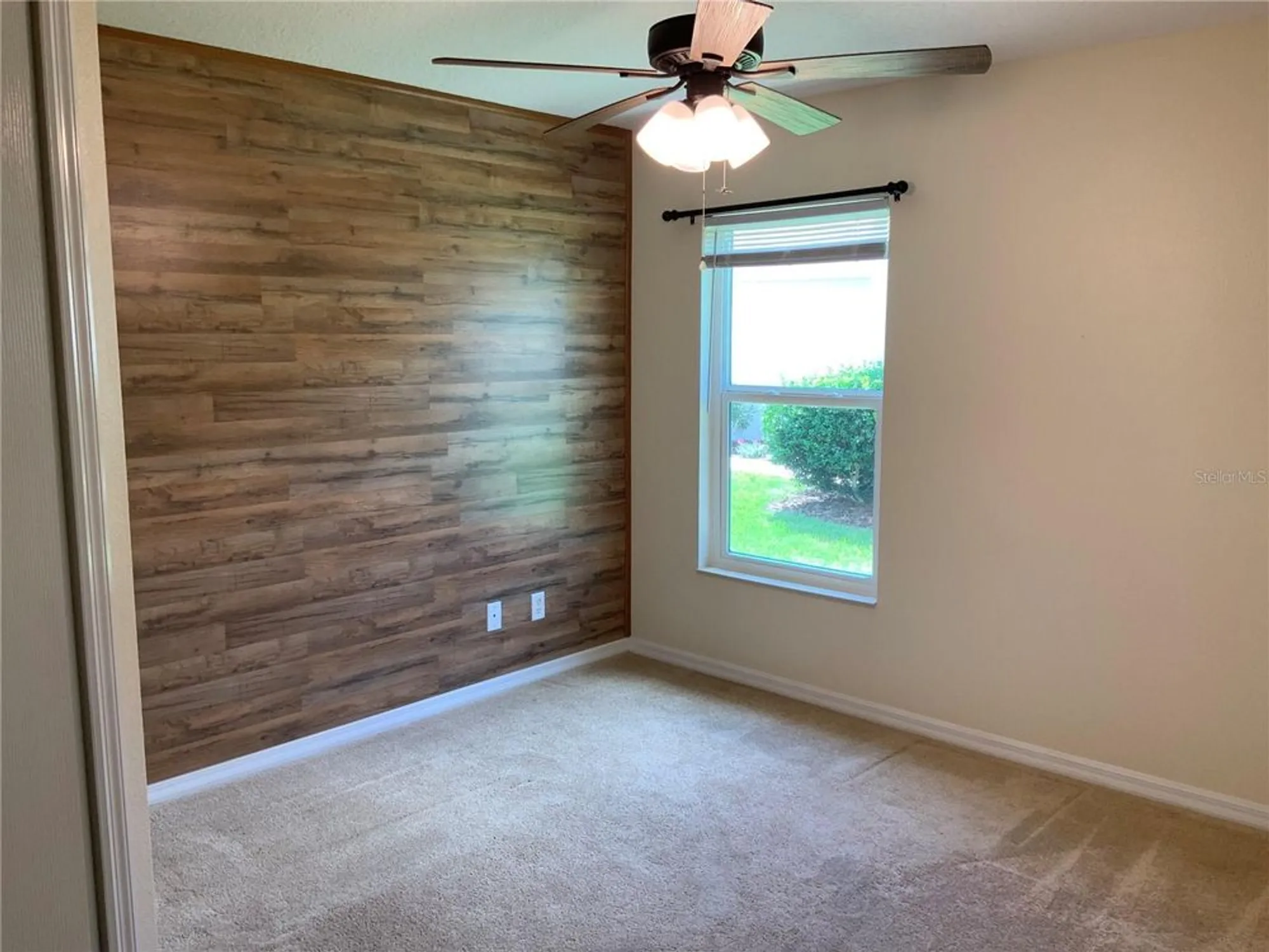 Property Slideshow image 22 of 26 | 27123 nostalgia dr, Leesburg, FL, 34748