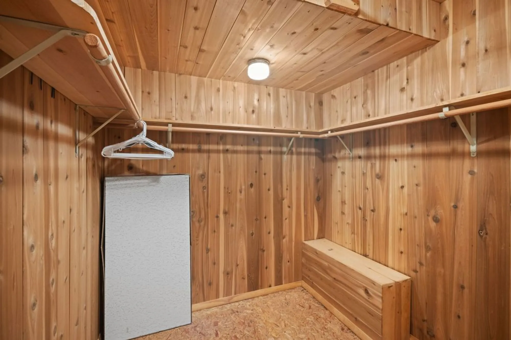 Property Slideshow image 22 of 31 | 429 valley view rd, Lake Barrington, IL, 60010