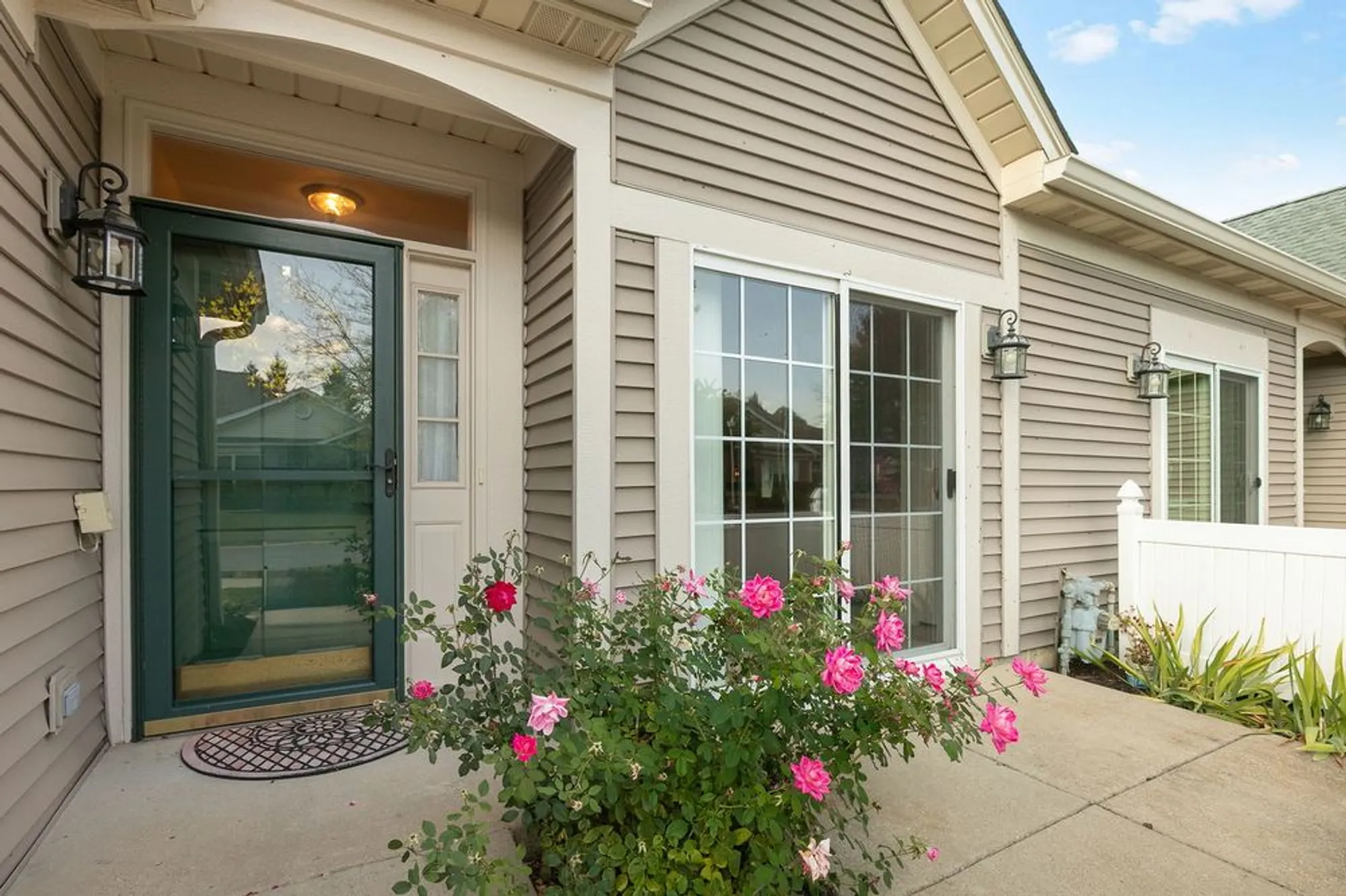 Property Slideshow image 31 of 32 | 272 enfield ln, Grayslake, IL, 60030
