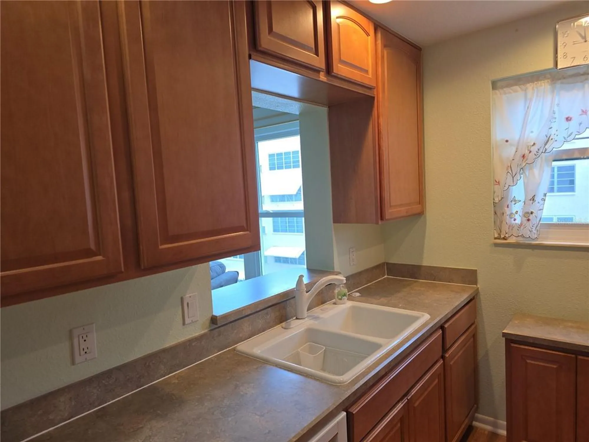 Property Slideshow image 13 of 57 | 5603 80th st n unit 410, St Petersburg, FL, 33709