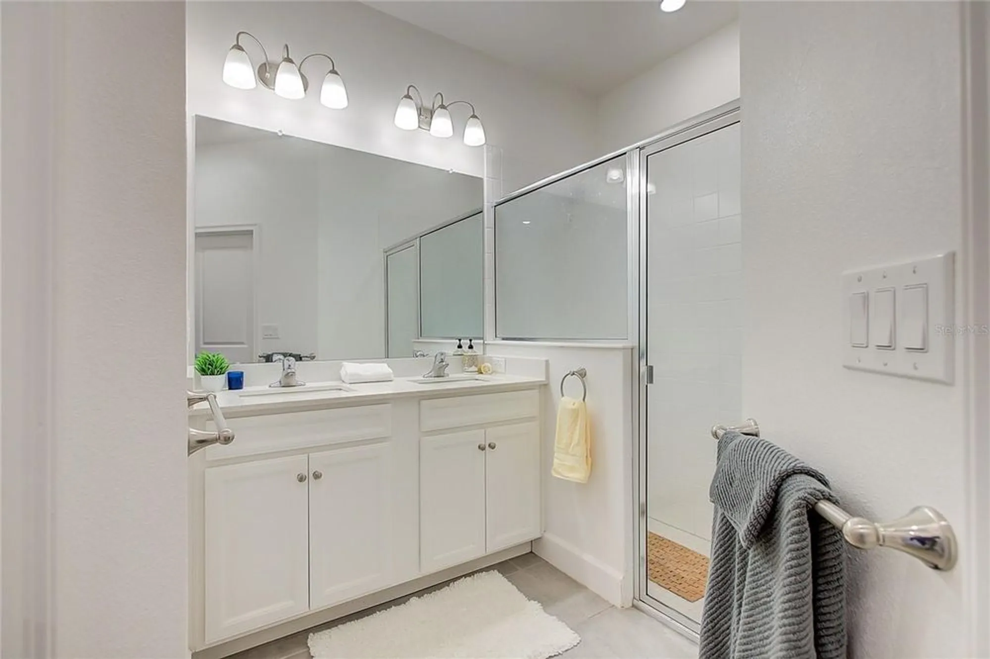 Property Slideshow image 31 of 91 | 411 sandsend ct, Apollo Beach, FL, 33572