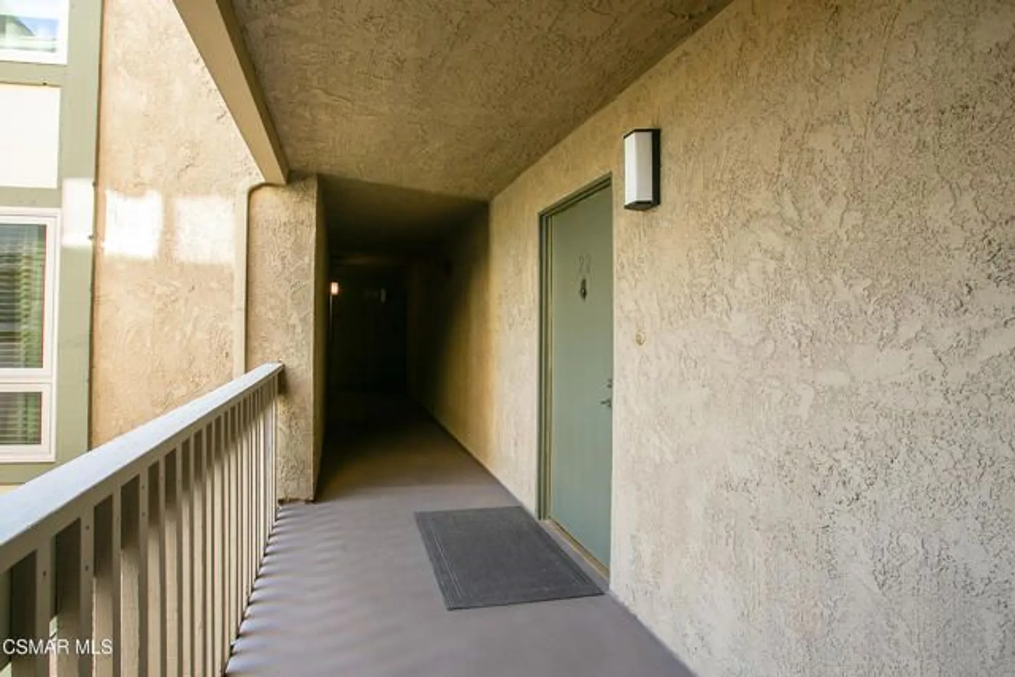 Property Slideshow image 13 of 16 | 286 oakleaf dr apt 22, Thousand Oaks, CA, 91360