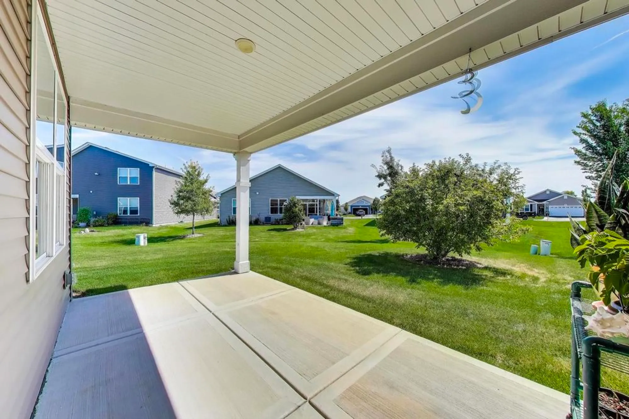 Property Slideshow image 27 of 30 | 2358 cannon dr, Pingree Grove, IL, 60140