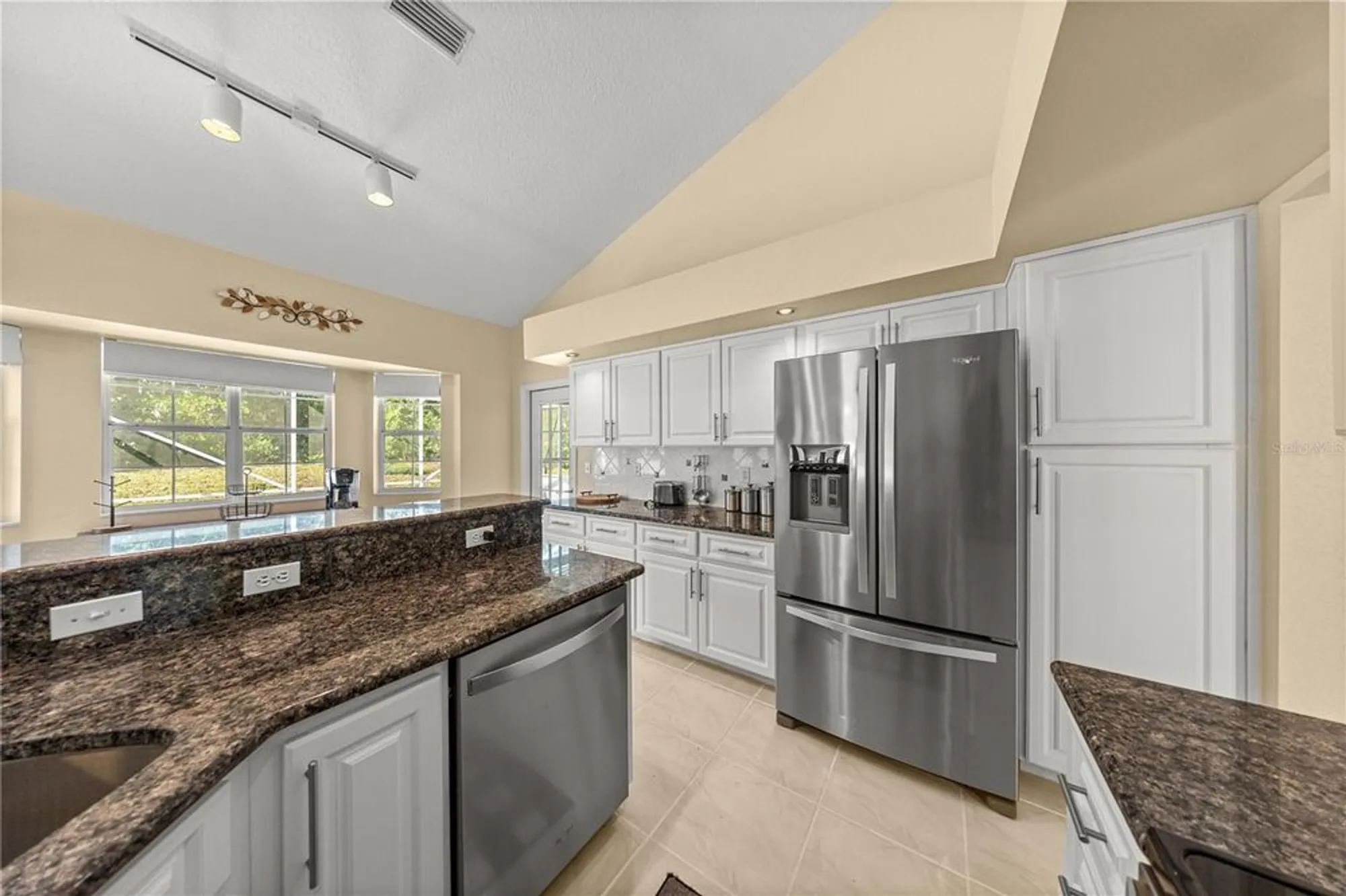 Property Slideshow image 11 of 40 | 11594 sw 75th cir, Ocala, FL, 34476