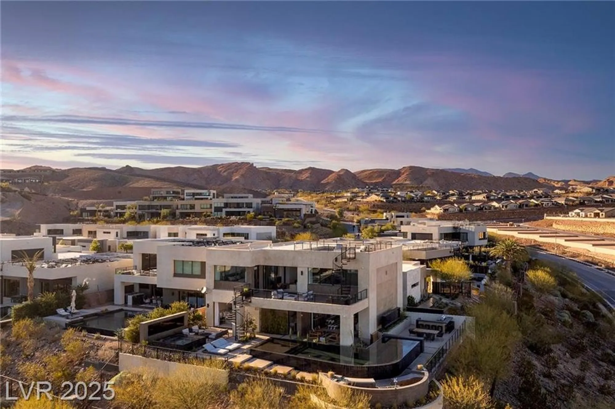 Property Slideshow image 6 of 70 | 32 highland cove ln, Henderson, NV, 89011