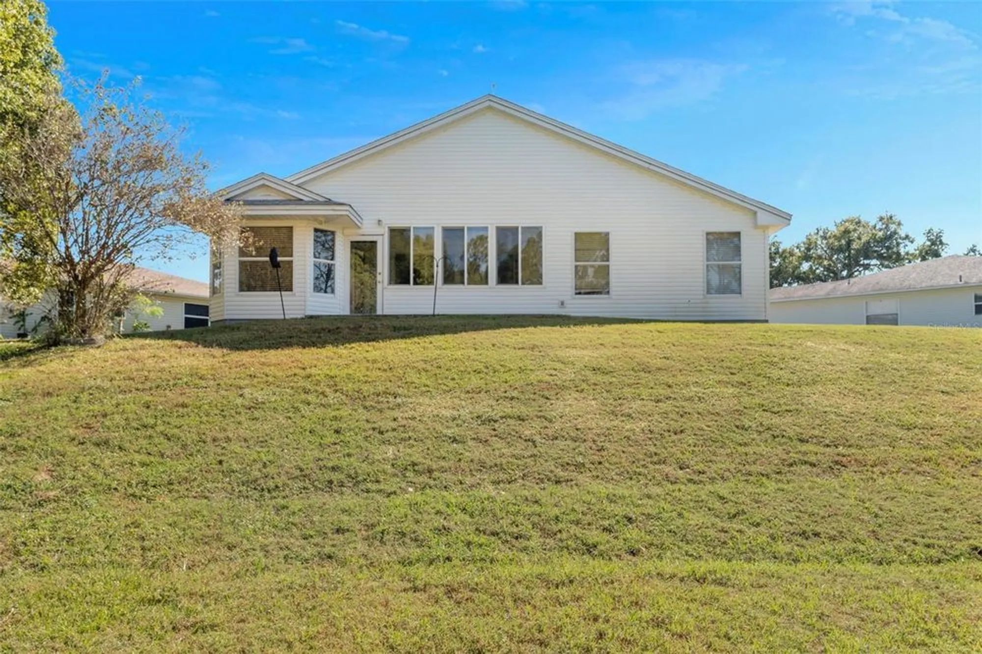 Property Slideshow image 17 of 24 | 2259 grand cypress dr, Lakeland, FL, 33810