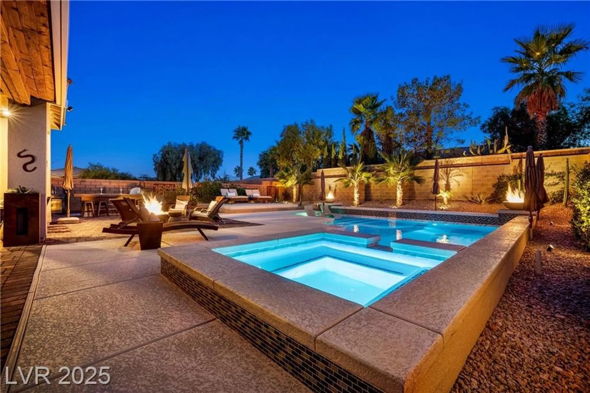 Property Slideshow image 2 of 45 | 10631 silver pond ave, Las Vegas, NV, 89135