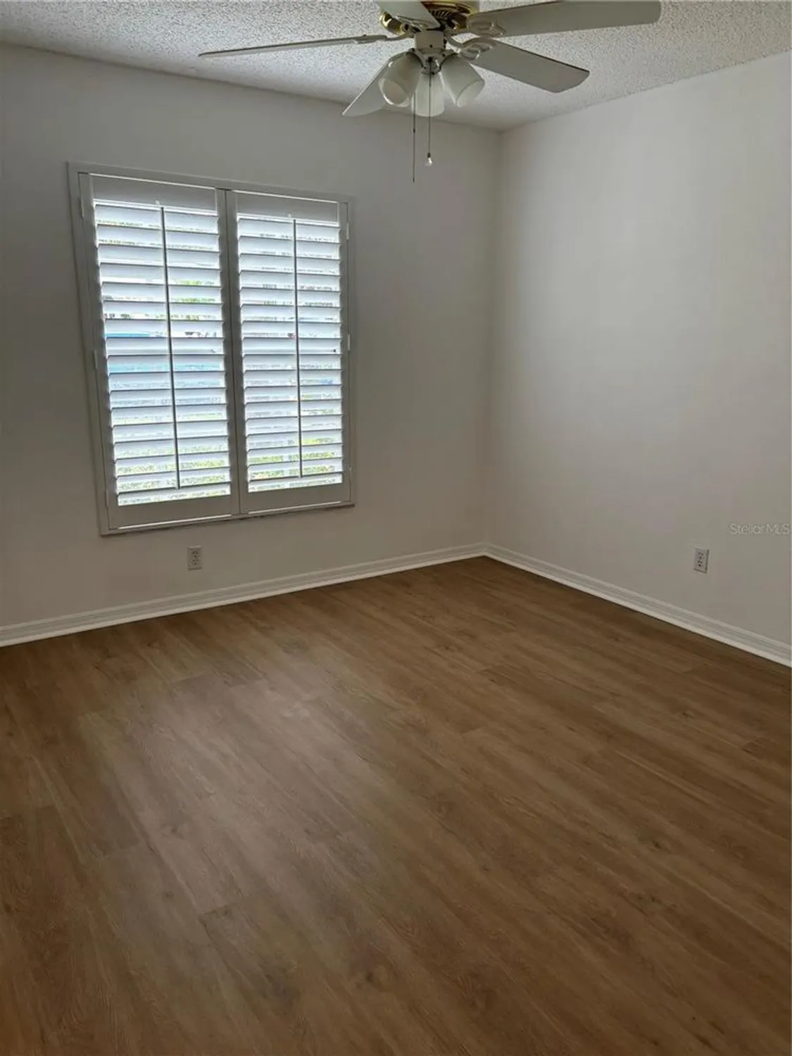 Property Slideshow image 15 of 17 | 1001 otter mill way # 1001, Sun City Center, FL, 33573