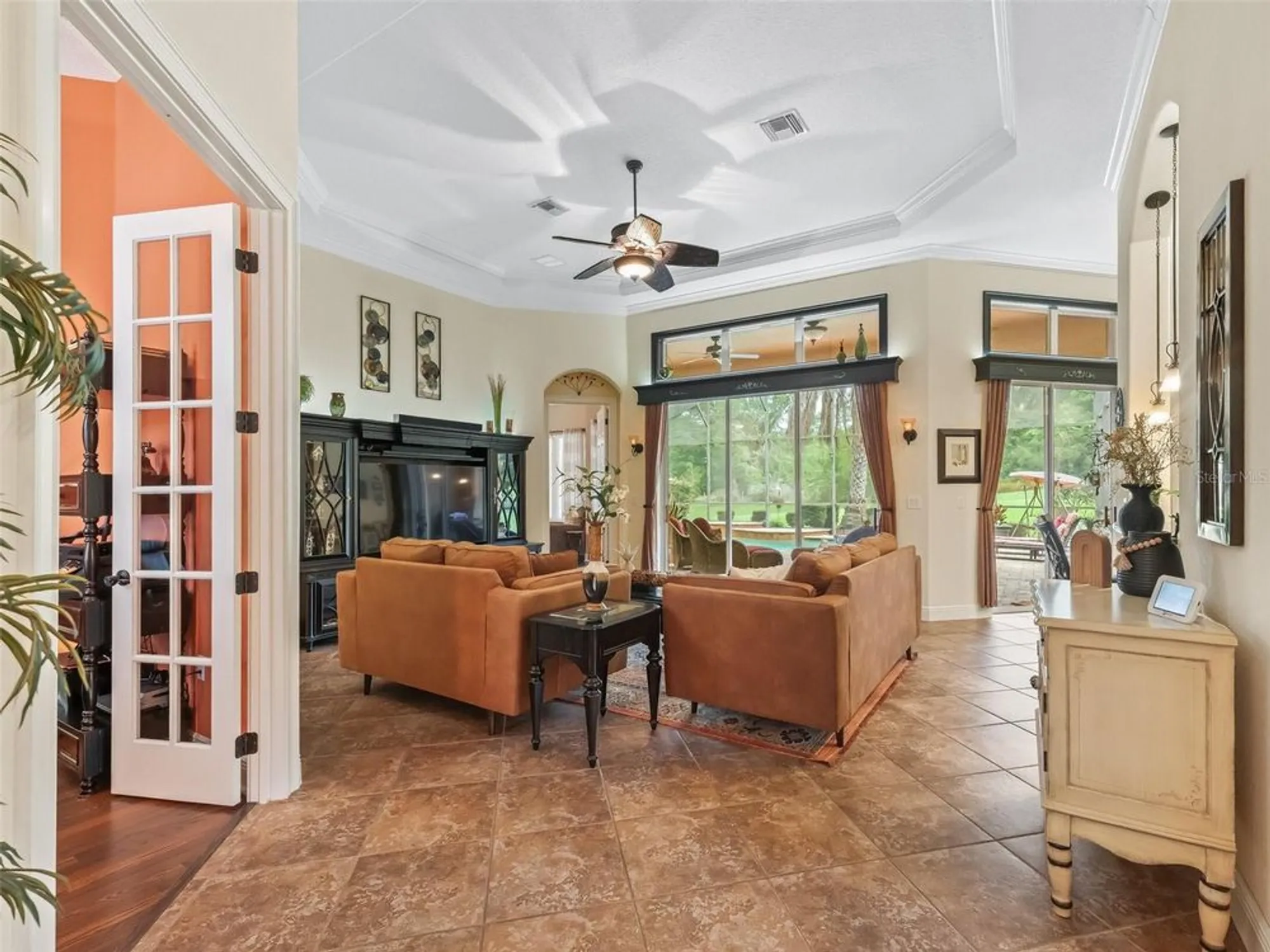 Property Slideshow image 9 of 57 | 5235 island terrace ct, Lady Lake, FL, 32159