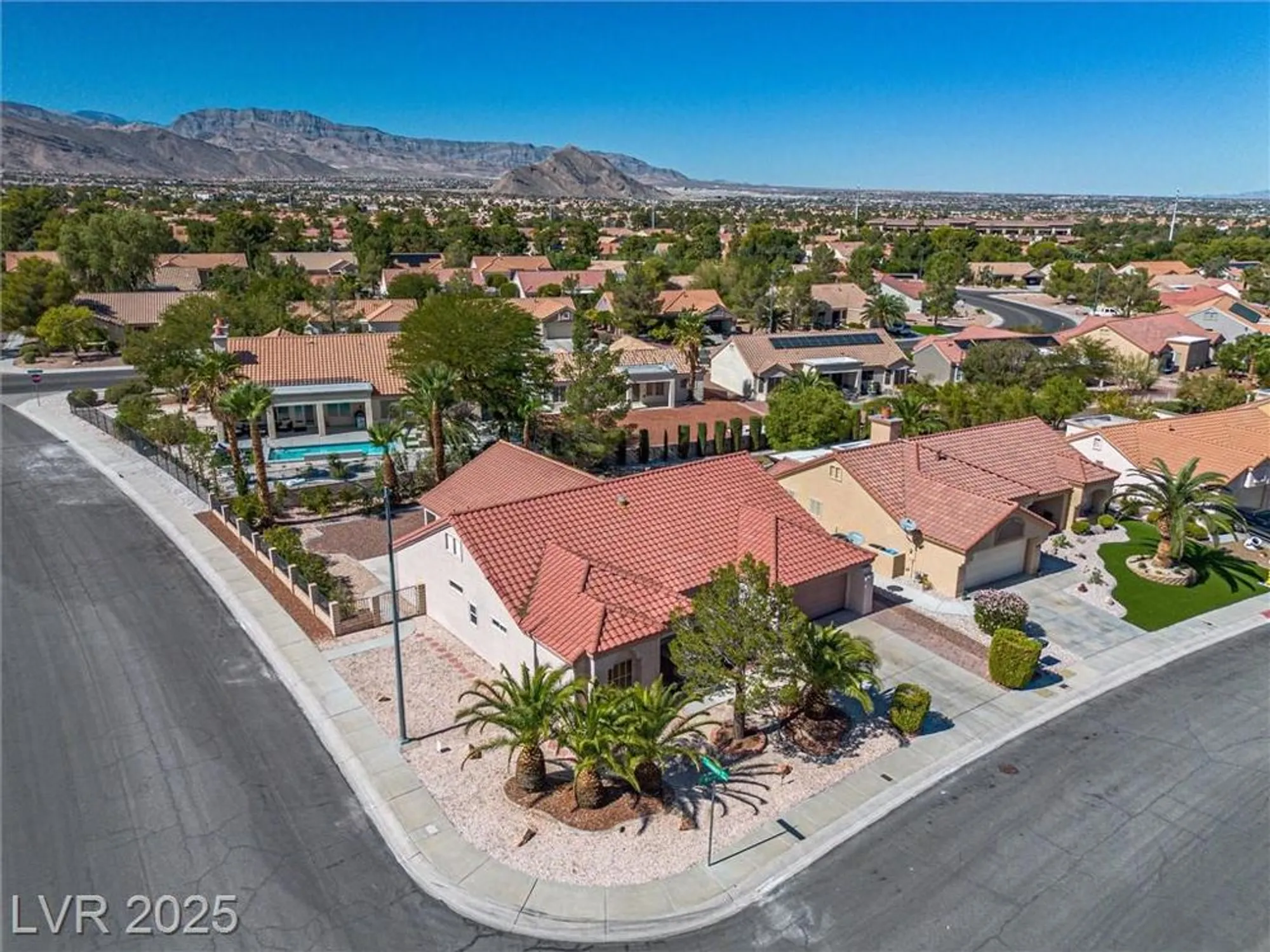 Property Slideshow image 55 of 66 | 3001 merimar dr, Las Vegas, NV, 89134