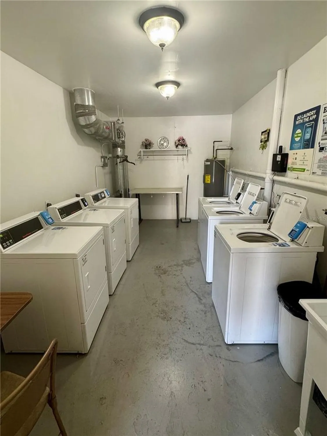 Property Slideshow image 33 of 37 | 2262 swedish dr 6, Clearwater, FL, 33763