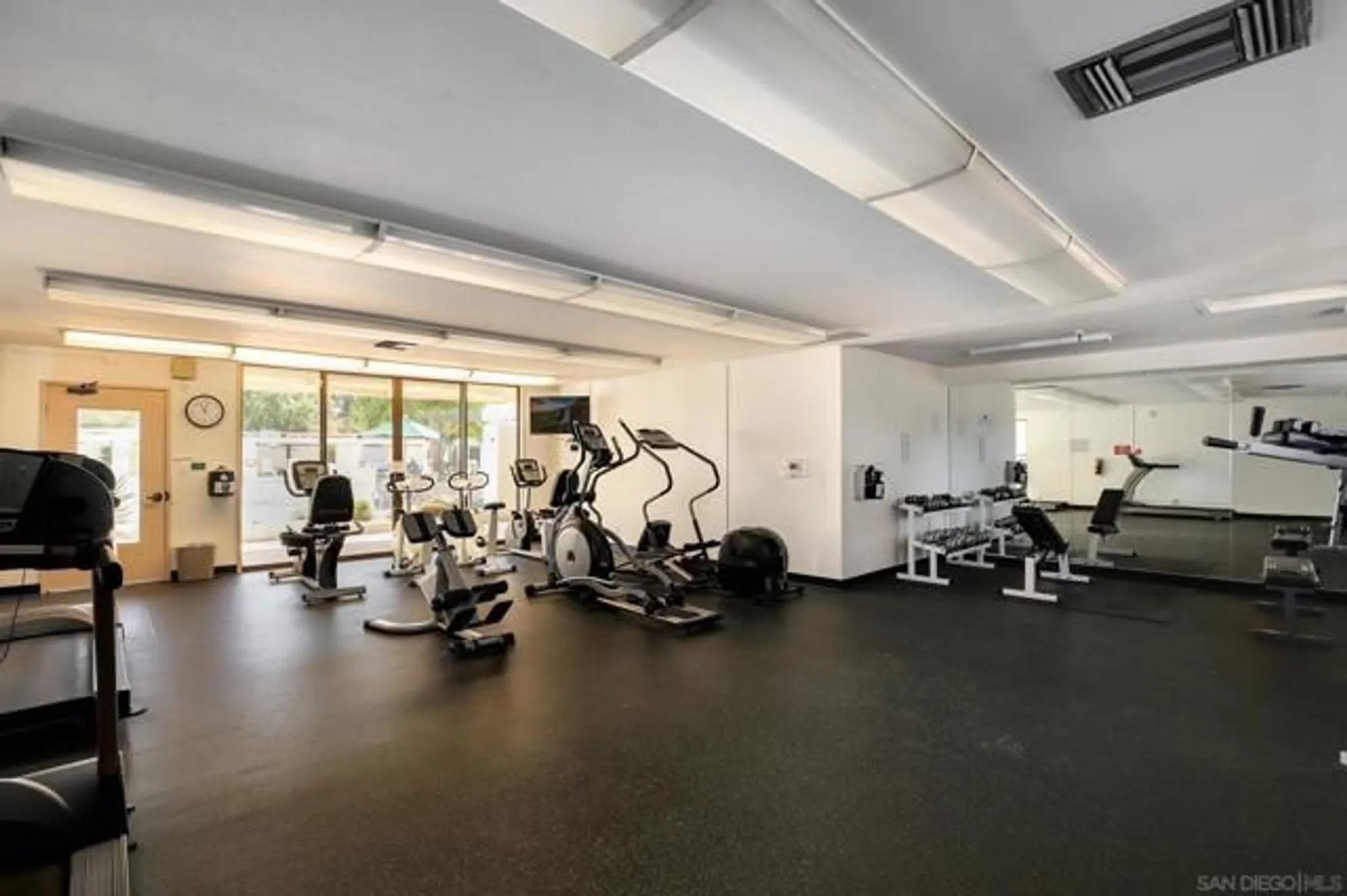 Property Slideshow image 15 of 18 | 12977 camino emparrado, San Diego, CA, 92128