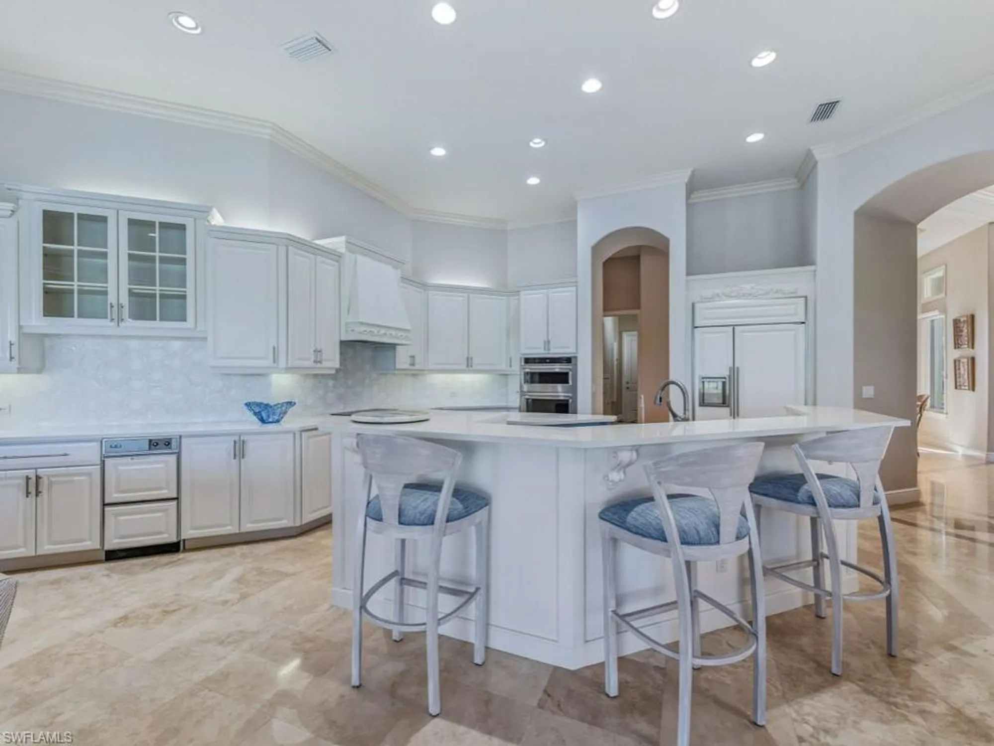Property Slideshow image 9 of 48 | 3440 creekview dr, Bonita Springs, FL, 34134
