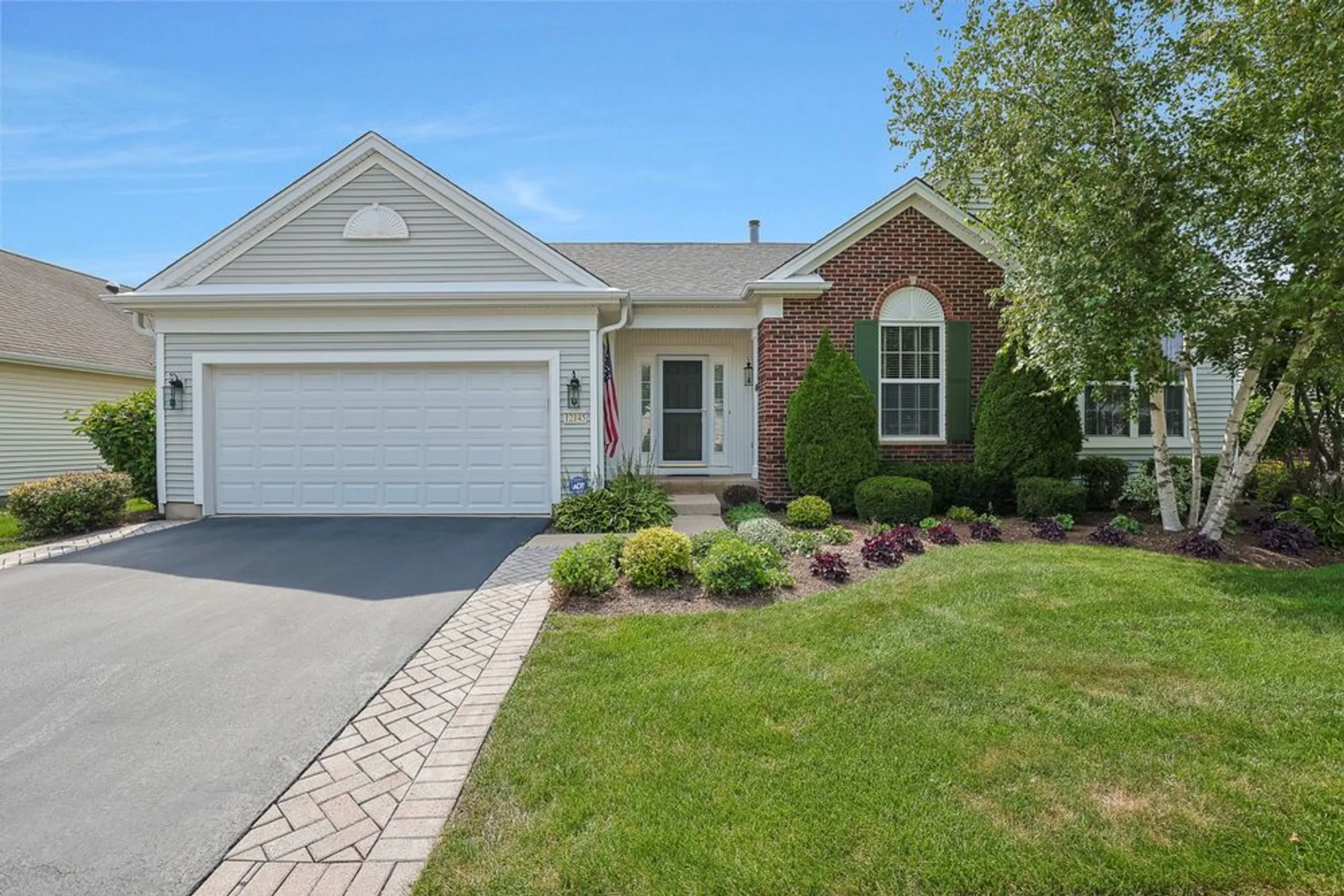 Property Slideshow image 1 of 34 | 12145 daphne dr, Huntley, IL, 60142