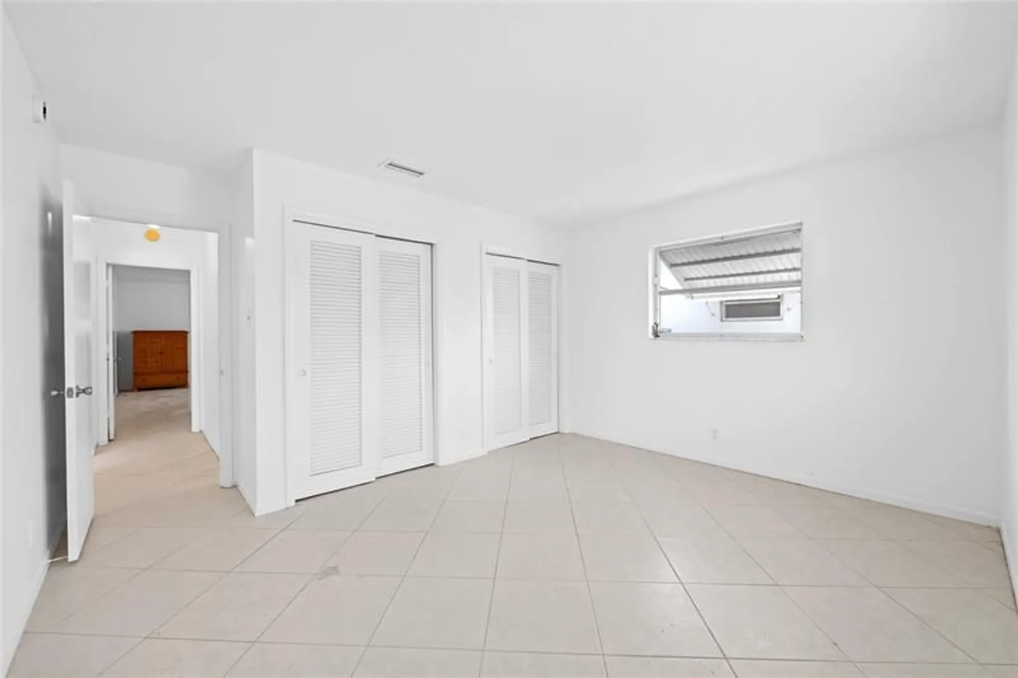 Property Slideshow image 12 of 28 | 7005 nw 11th st, Margate, FL, 33063