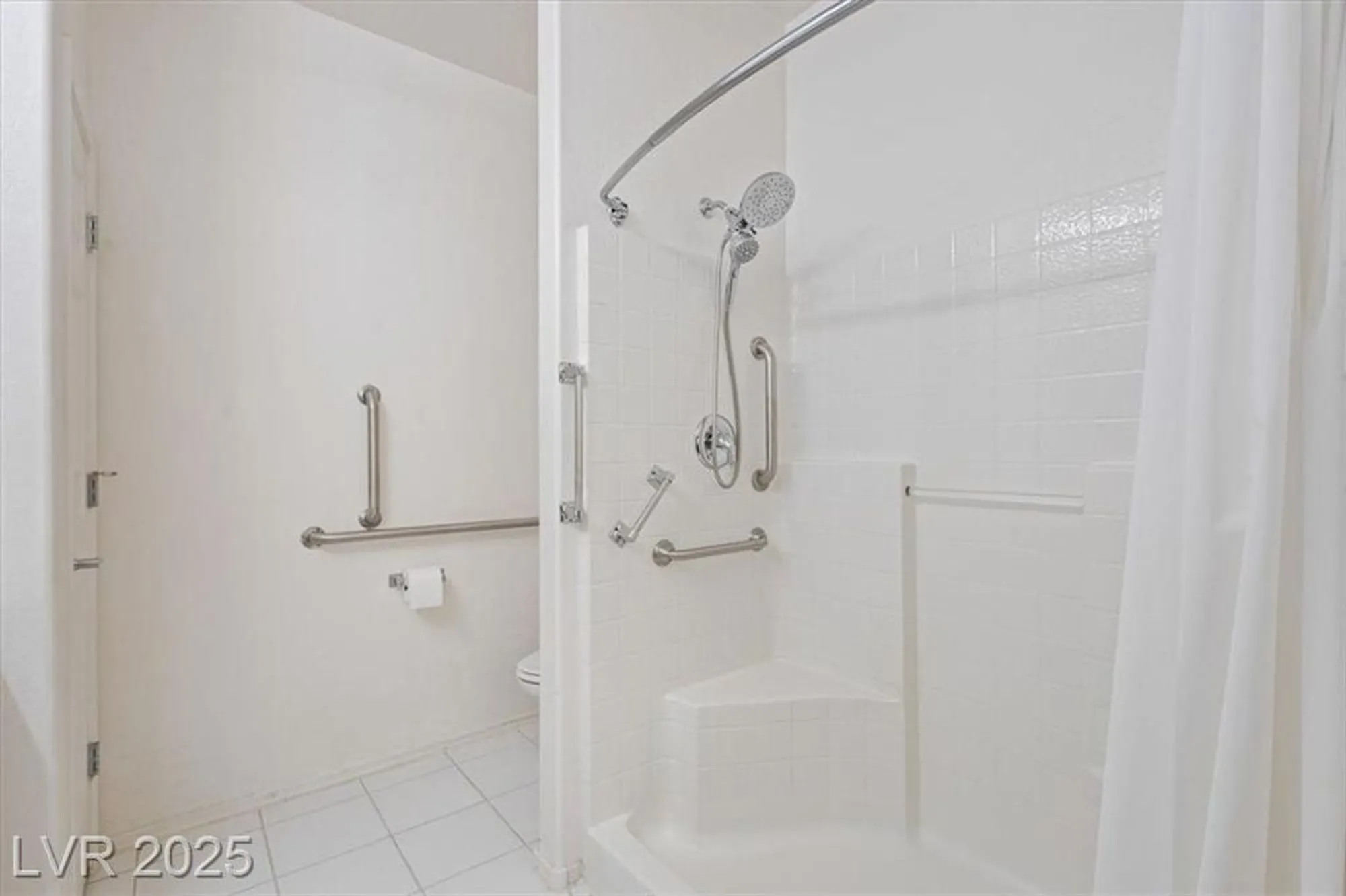 Property Slideshow image 18 of 25 | 7945 woodlark ct, North Las Vegas, NV, 89084