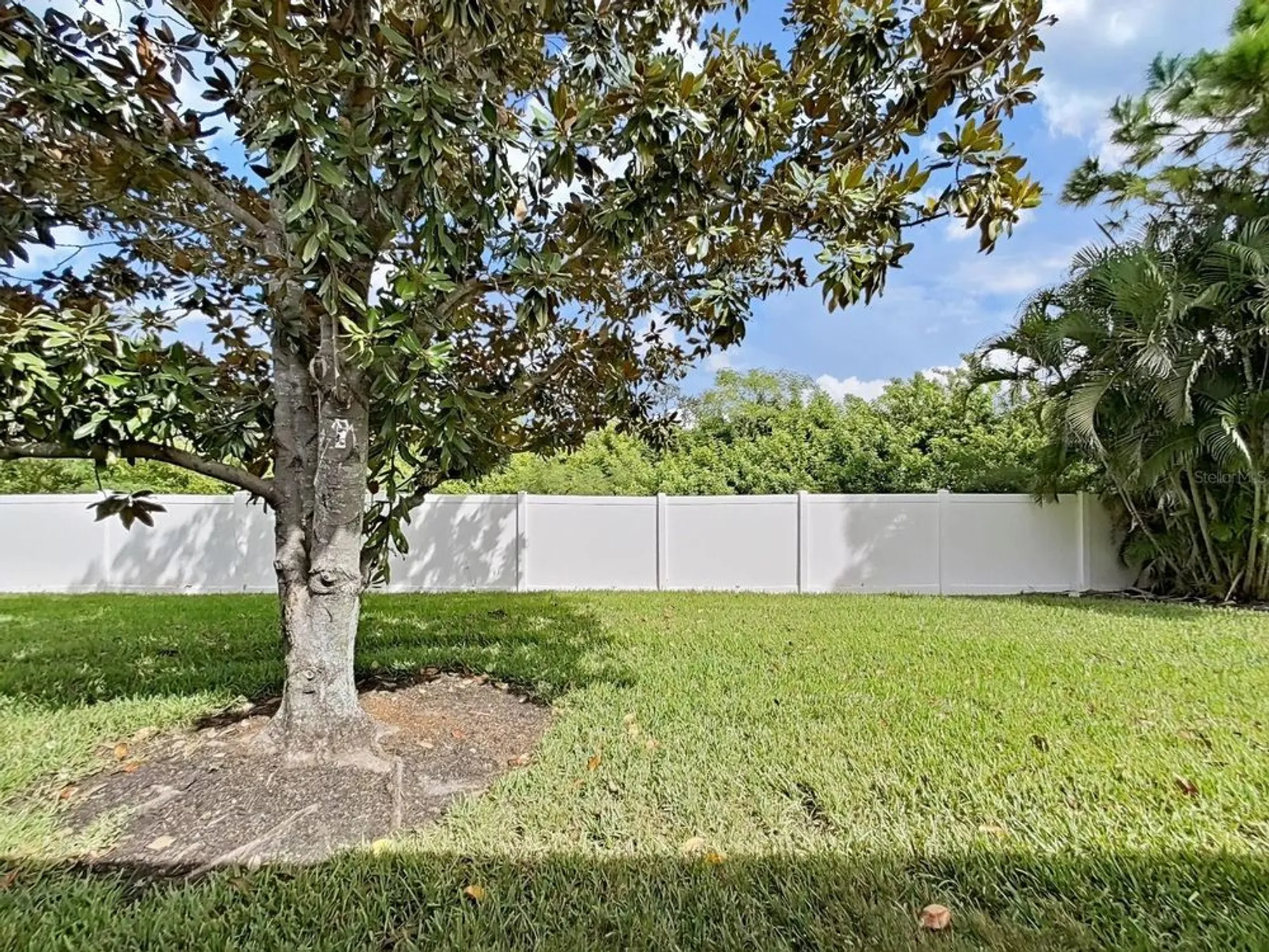 Property Slideshow image 36 of 100 | 303 bluewater falls ct, Apollo Beach, FL, 33572