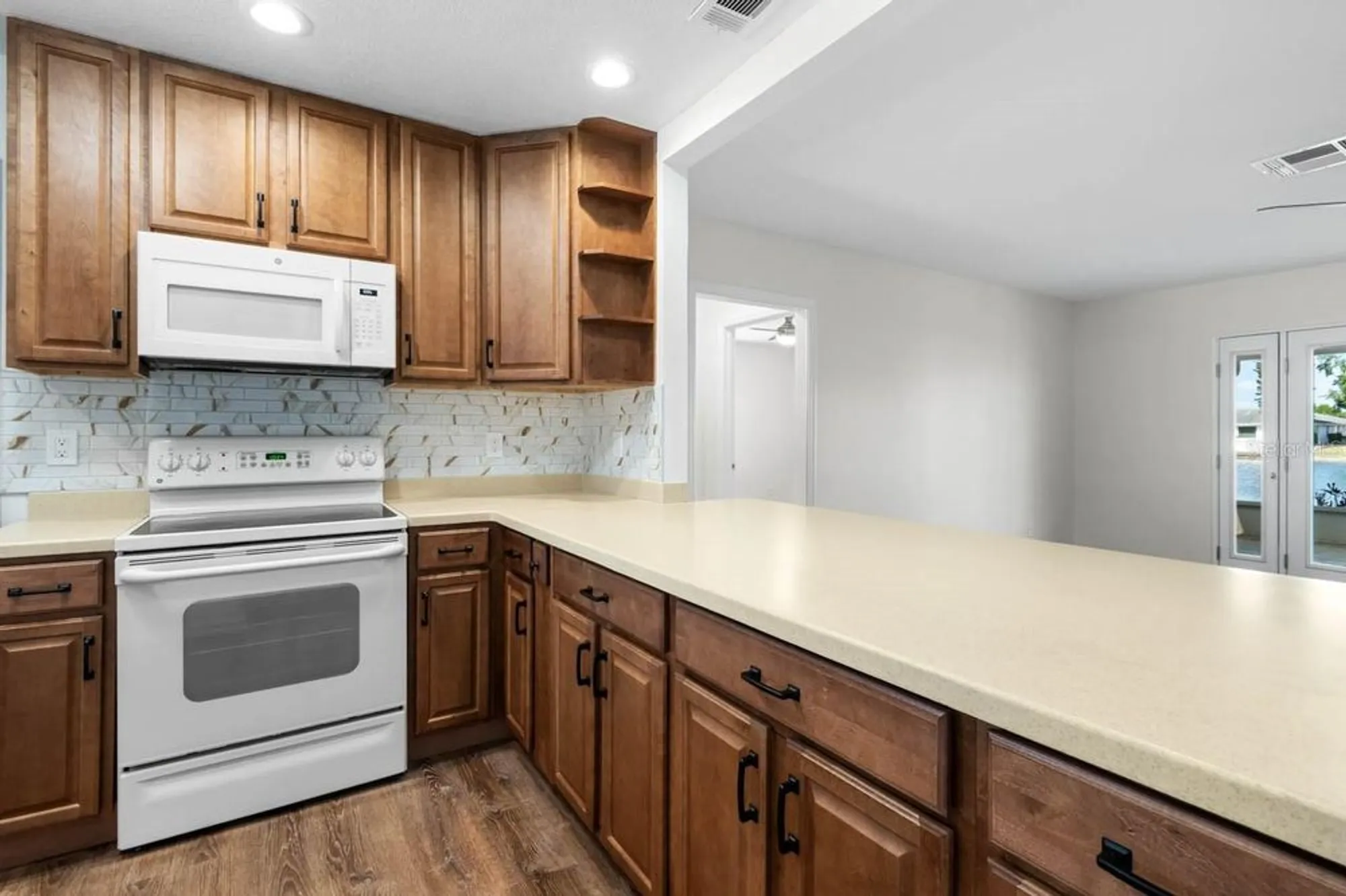 Property Slideshow image 15 of 34 | 1002 strawpocket pl, Sun City Center, FL, 33573