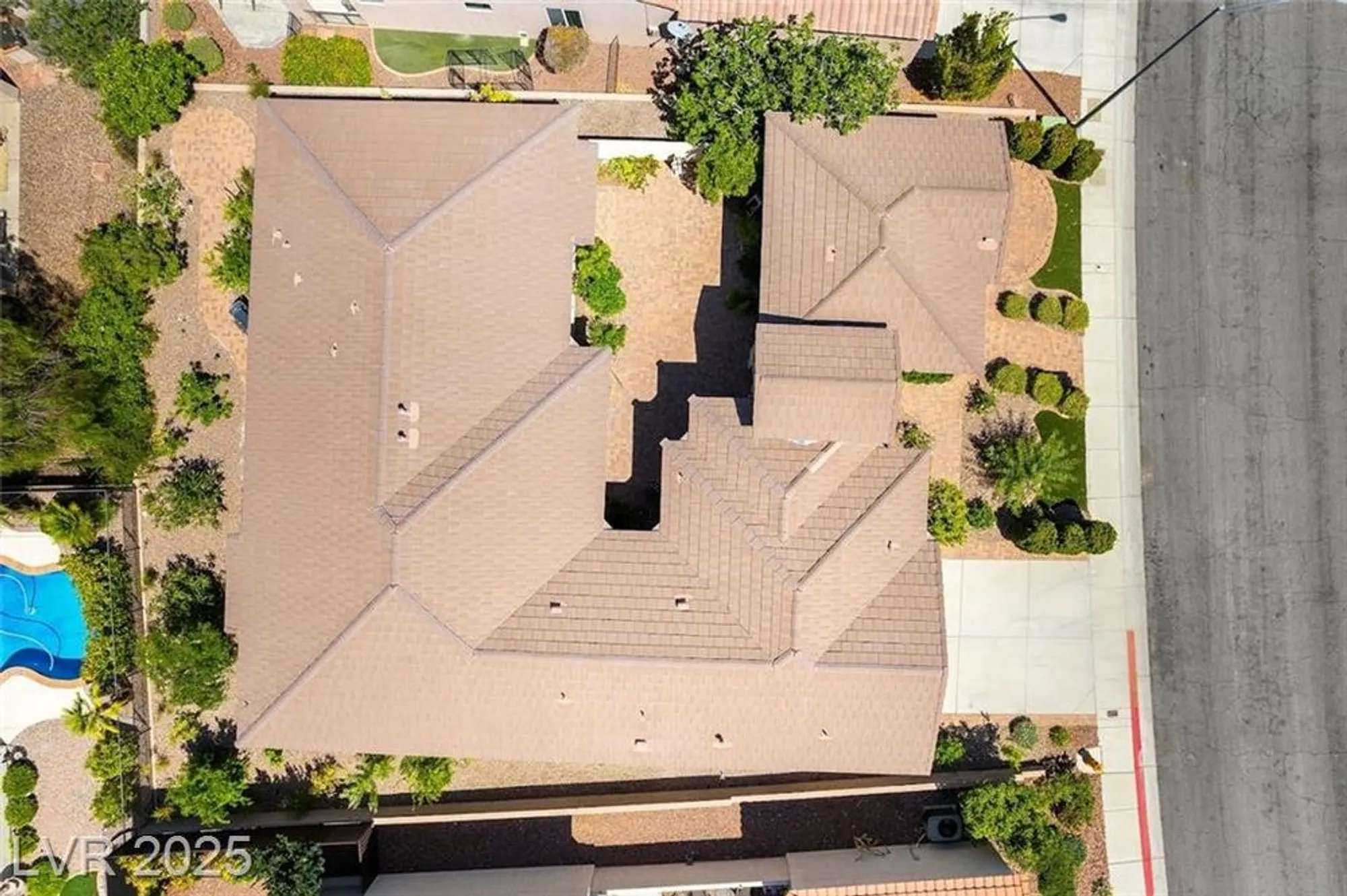 Property Slideshow image 4 of 40 | 2373 ozark plateau dr, Henderson, NV, 89044