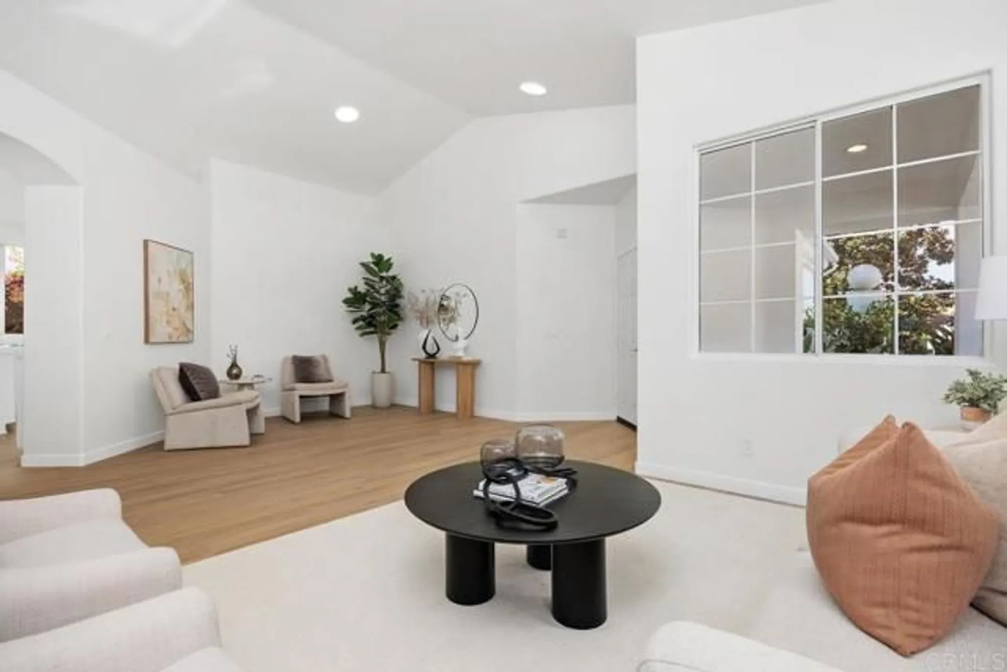 Property Slideshow image 9 of 52 | 4888 thebes way, Oceanside, CA, 92056