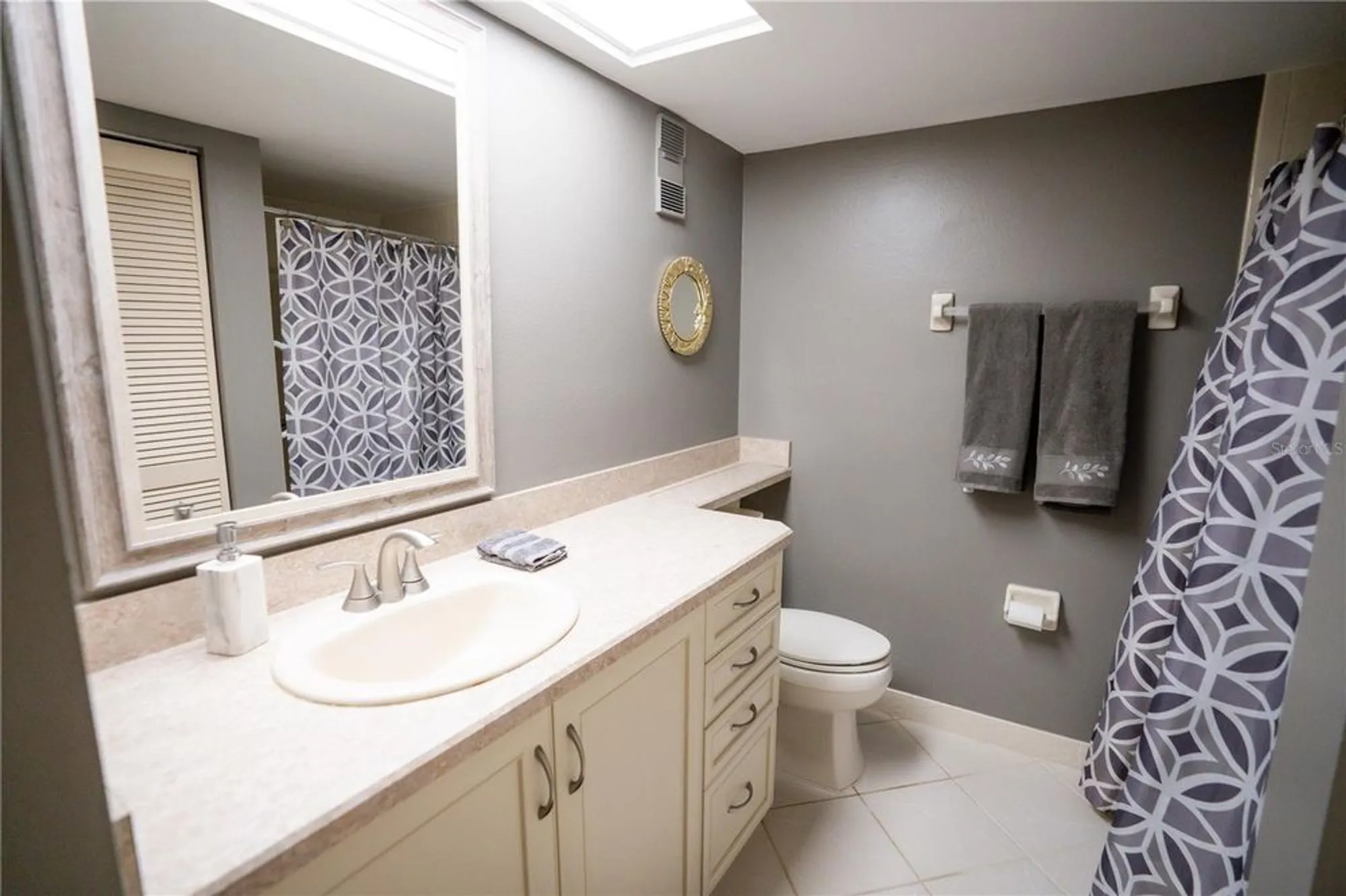 Property Slideshow image 14 of 26 | 1846 golfview dr # 1846, Tarpon Springs, FL, 34689