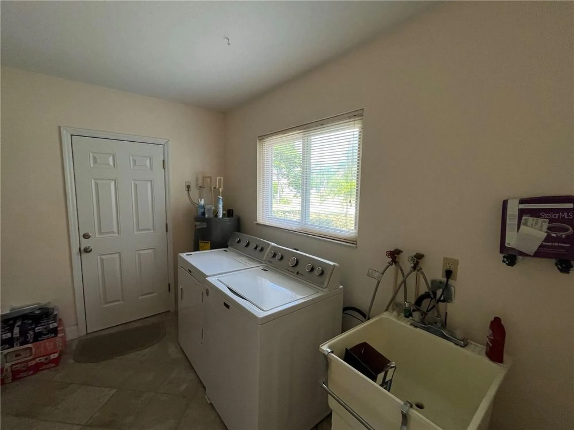 Property Slideshow image 24 of 52 | 3337 spring mill cir, Sarasota, FL, 34239