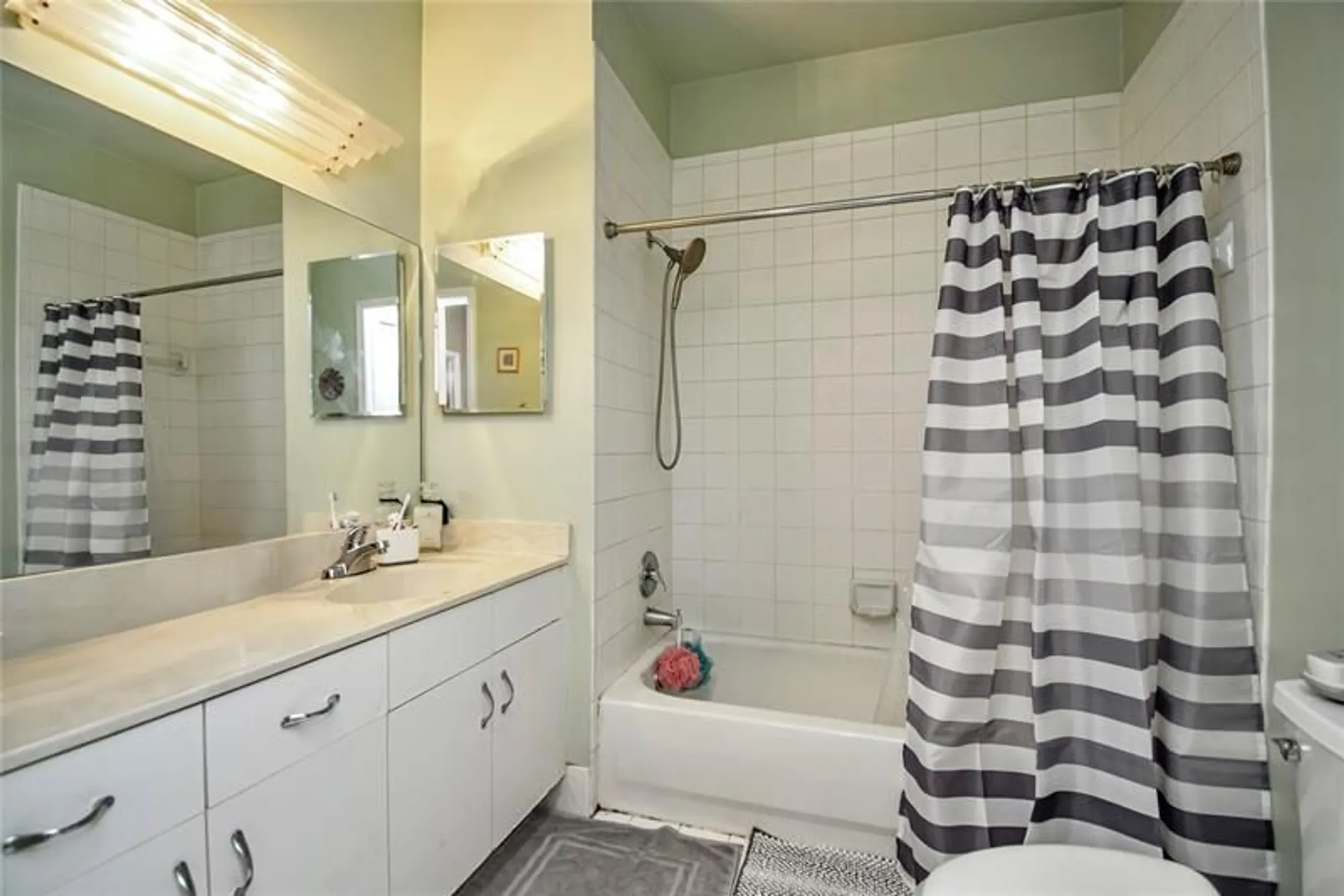 Property Slideshow image 28 of 34 | 12611 crystal pointe dr c, Boynton Beach, FL, 33437