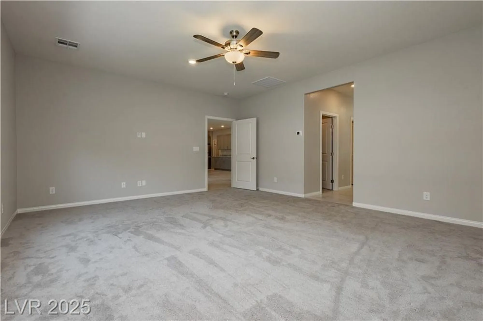 Property Slideshow image 13 of 47 | 7511 phoenix falls st, North Las Vegas, NV, 89084
