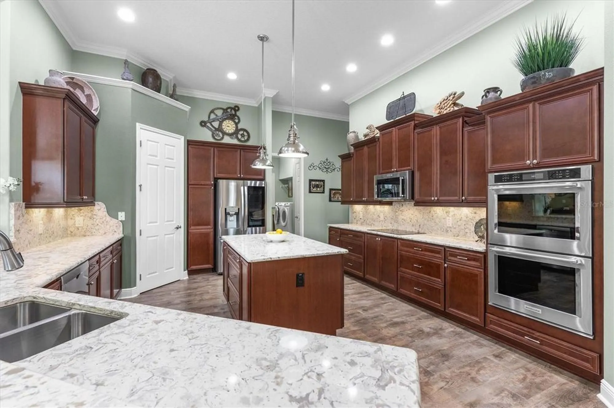Property Slideshow image 26 of 79 | 842 oakwood st, The Villages, FL, 32163
