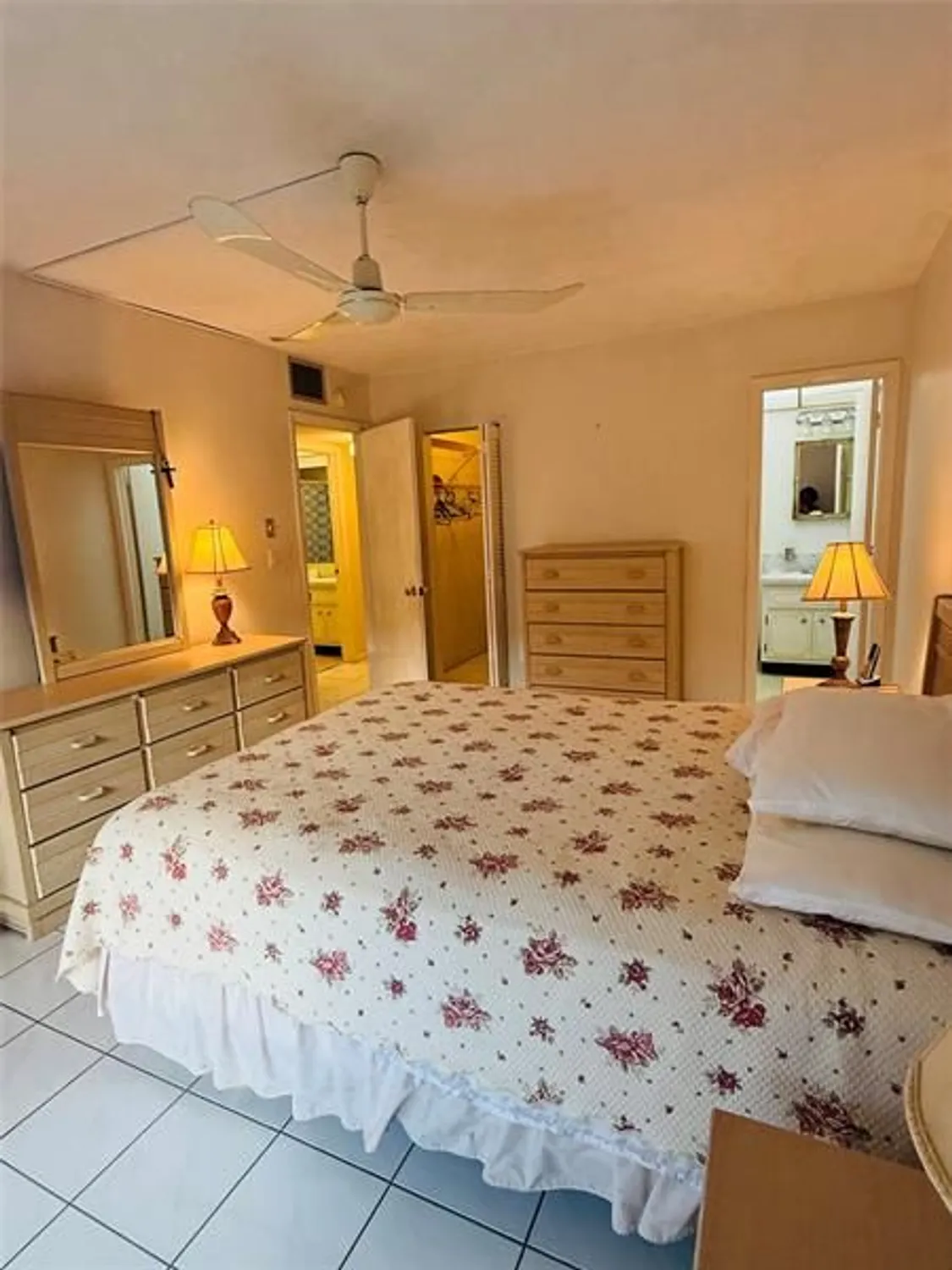 Property Slideshow image 13 of 18 | 3081 nw 47th ter 206, Lauderdale Lakes, FL, 33313
