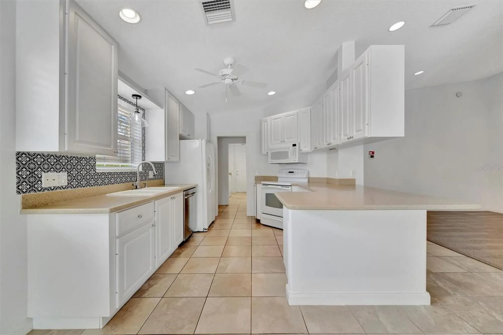 Property Slideshow image 7 of 51 | 5955 benevento dr, Sarasota, FL, 34238