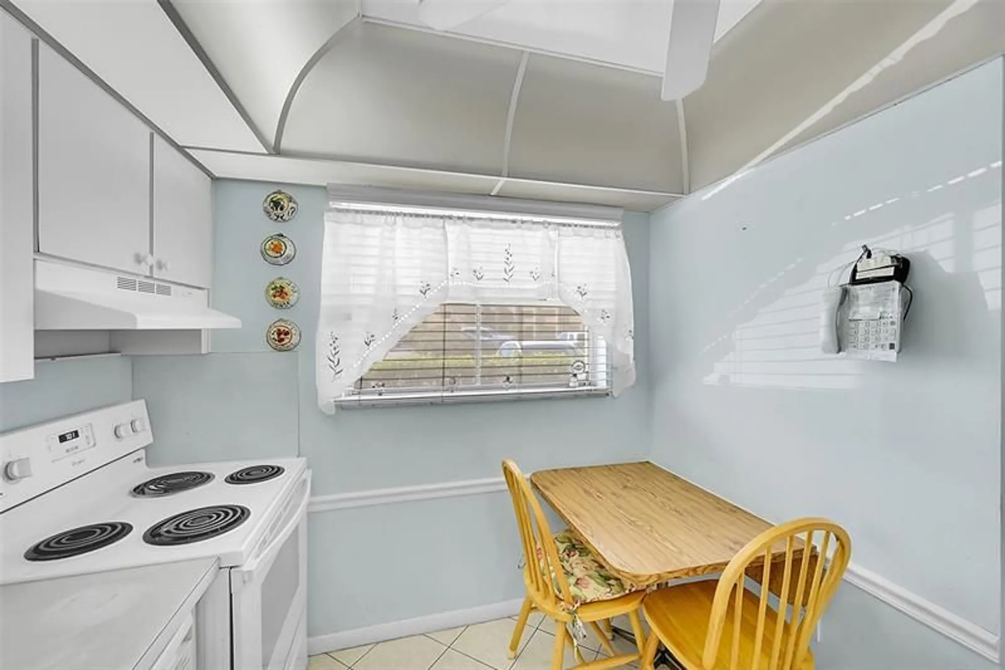 Property Slideshow image 11 of 28 | 6800 royal palm blvd apt 102, Margate, FL, 33063