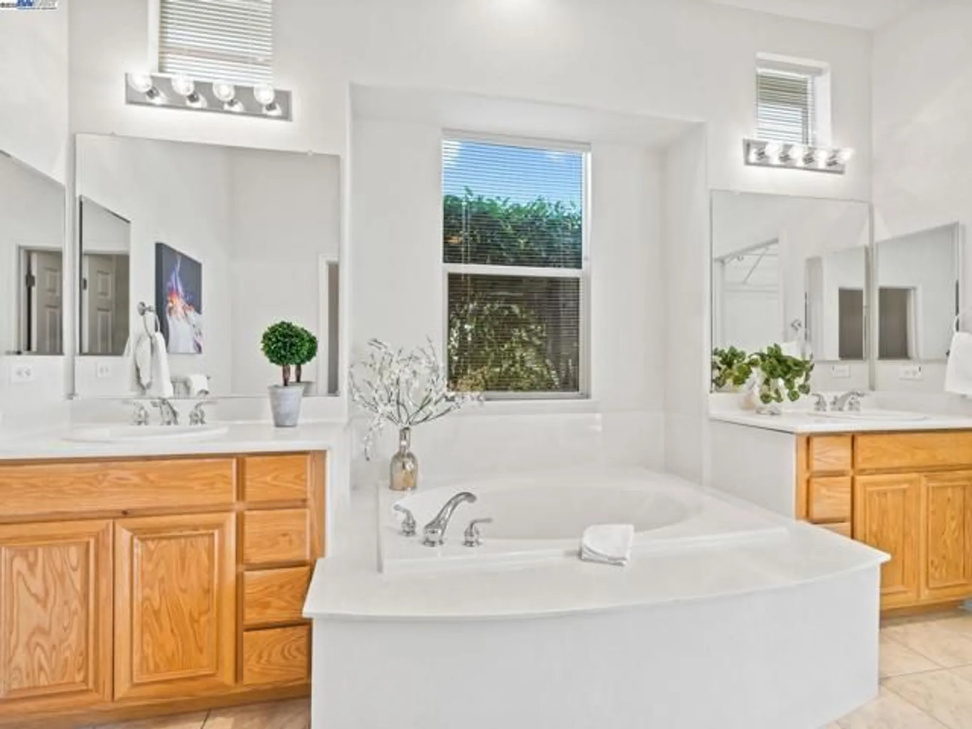 Property Slideshow image 29 of 58 | 604 american falls dr, Rio Vista, CA, 94571