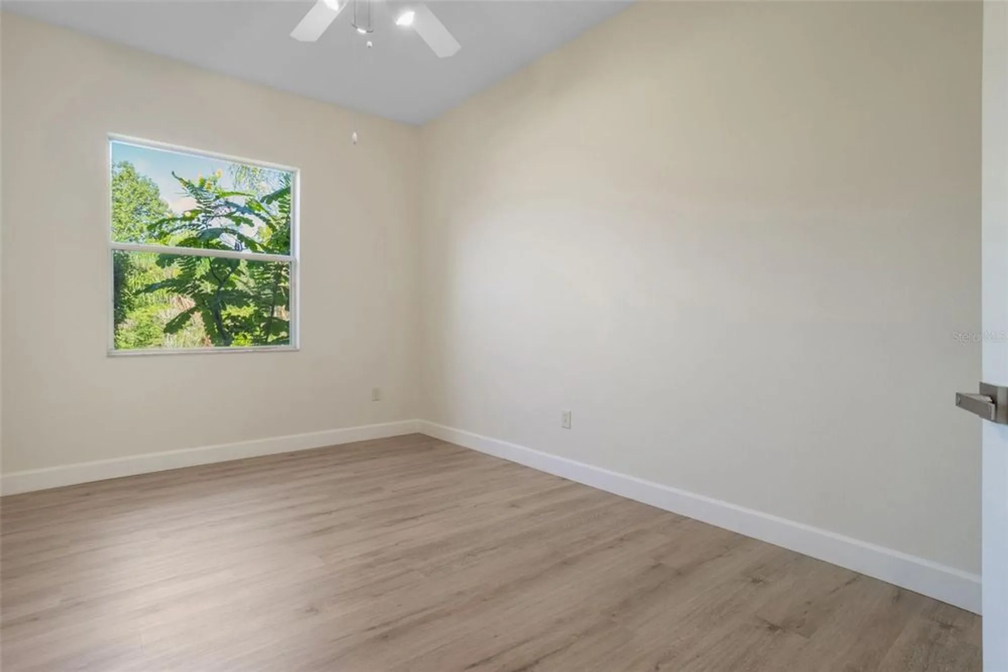 Property Slideshow image 19 of 50 | 103 crescent moon dr, Groveland, FL, 34736