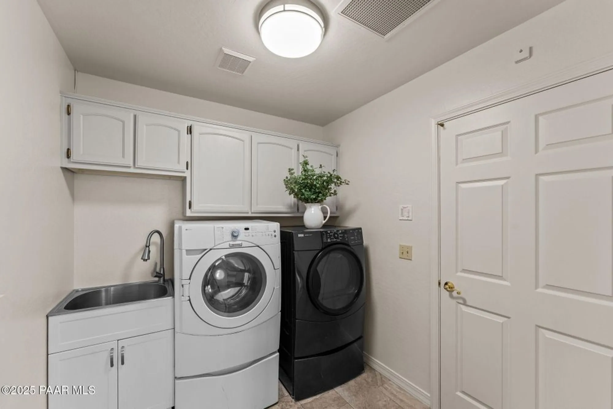 Property Slideshow image 22 of 51 | 895 sunrise blvd, Prescott, AZ, 86301