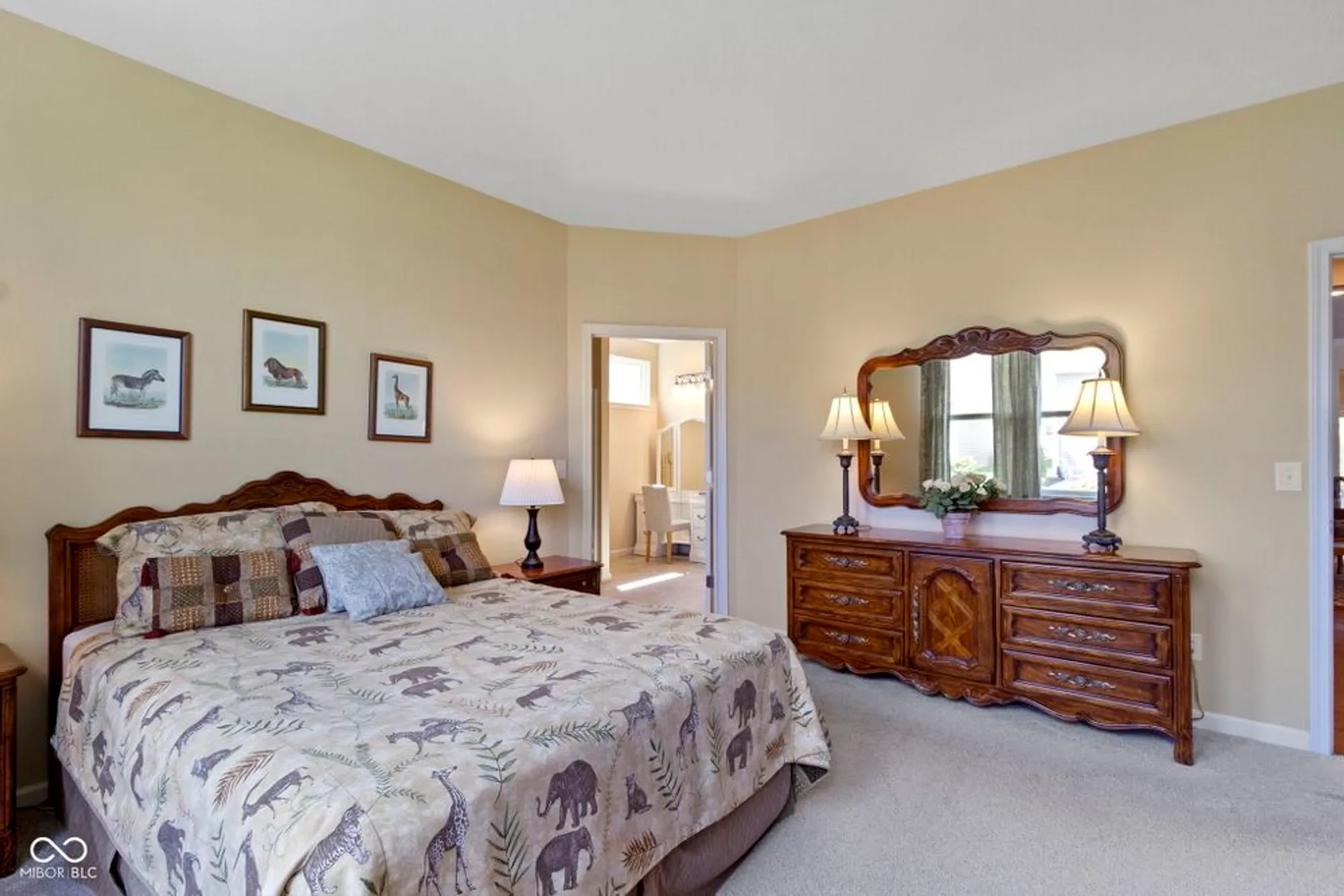 Property Slideshow image 24 of 44 | 16284 loire valley dr, Fishers, IN, 46037